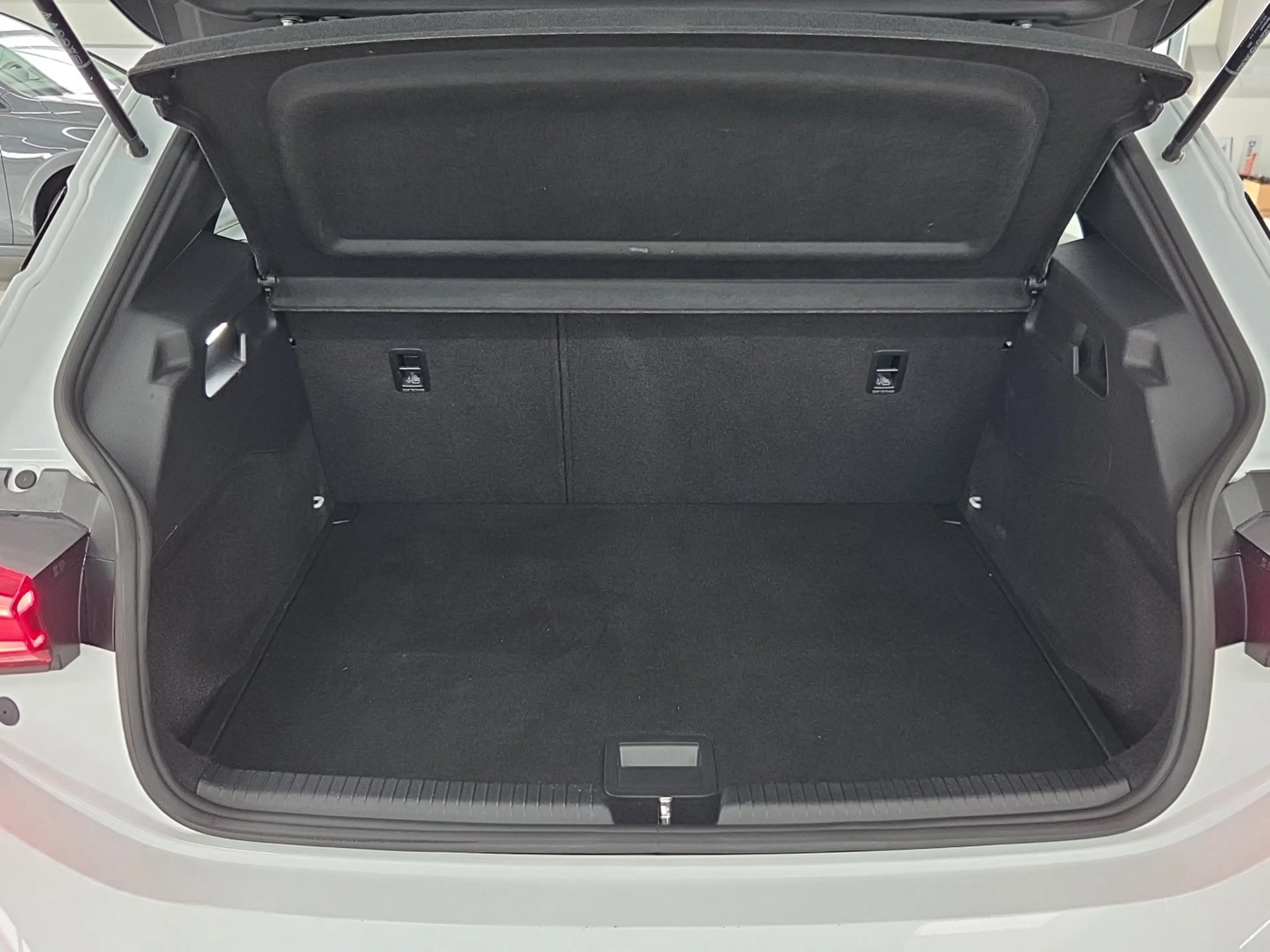 CUPRA Born 58 150kW/204PS — photo 14