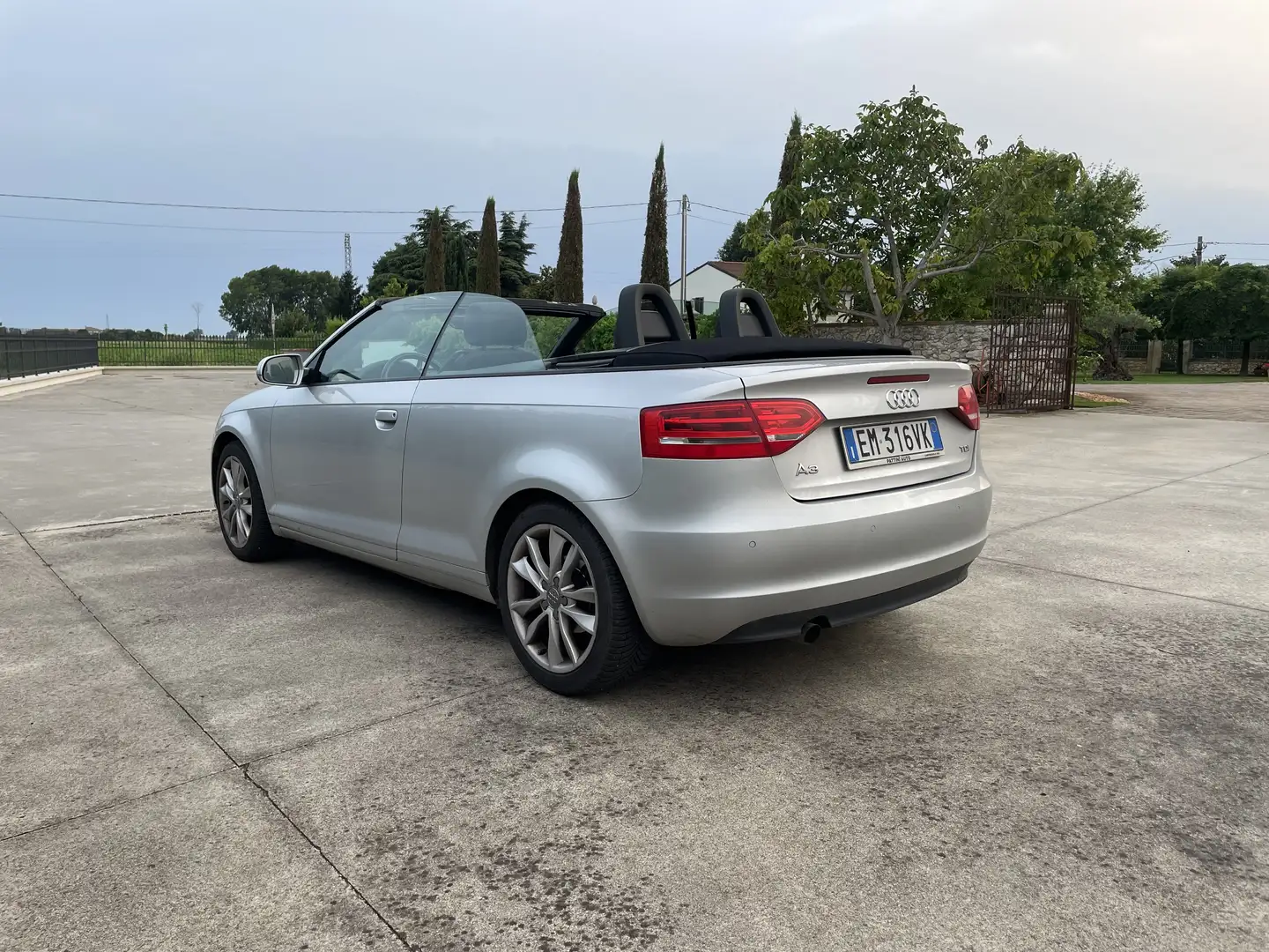 Audi A3 Cabrio 1.6 tdi Ambition - 2
