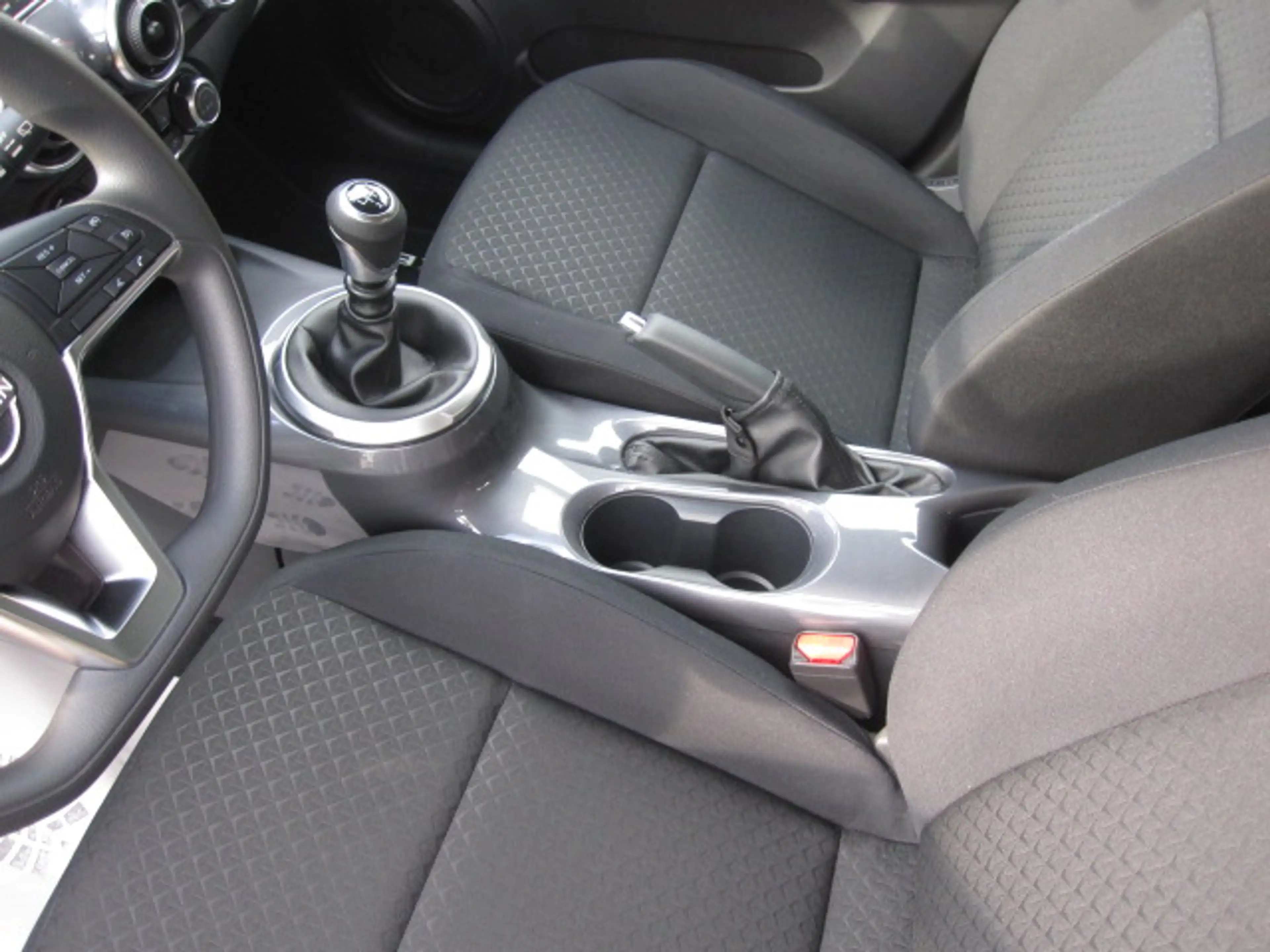 Nissan Juke Juke 1.0 DIG-T Acenta — photo 12
