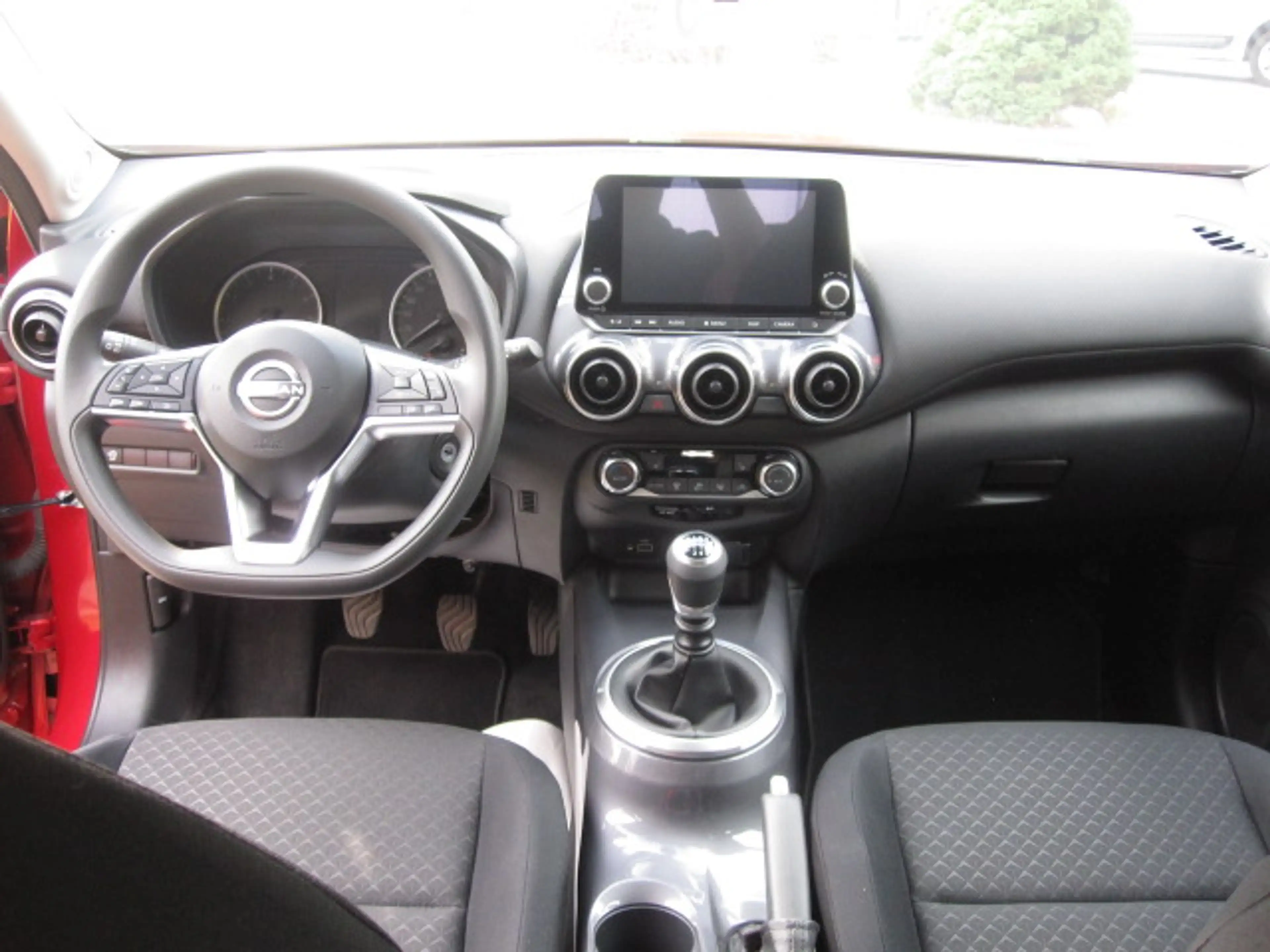 Nissan Juke Juke 1.0 DIG-T Acenta — photo 11