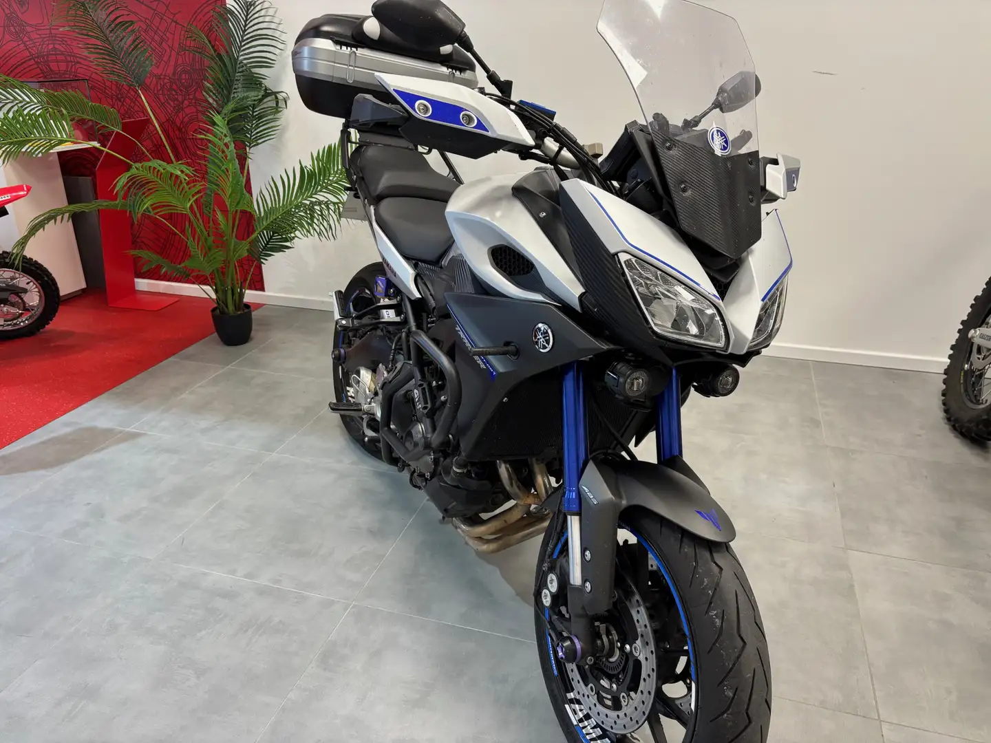 Yamaha Tracer 900 Gris - 1