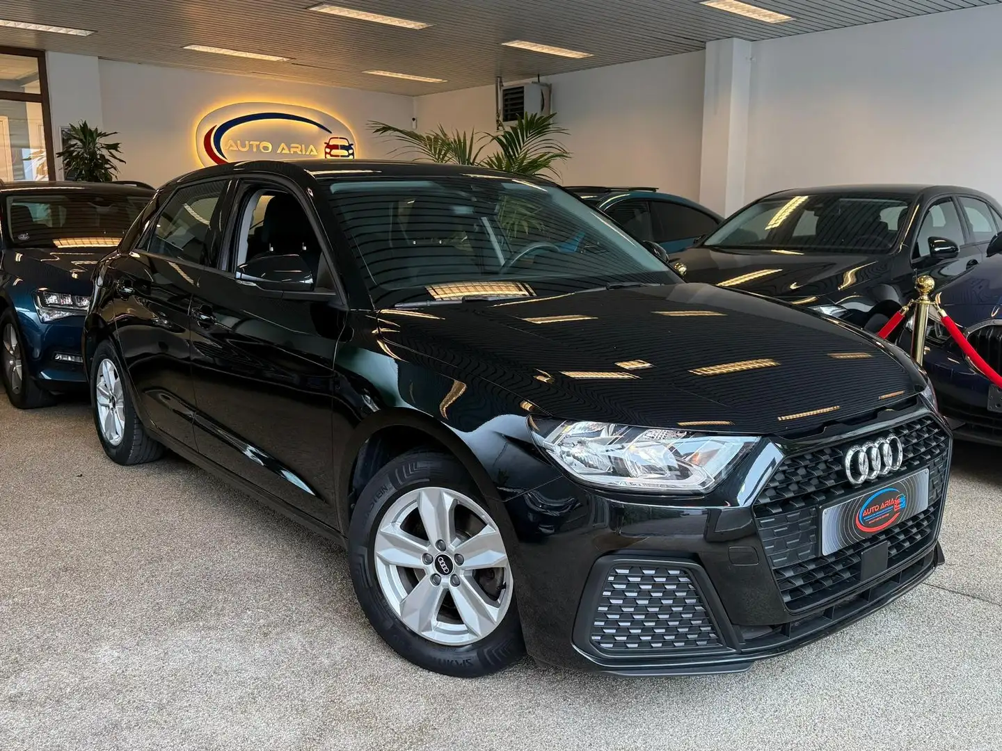 Audi A1 SPORTBACK30TFSI*CARPLAY*FULL SERVICE AUDI*G12M Чёрный - 2
