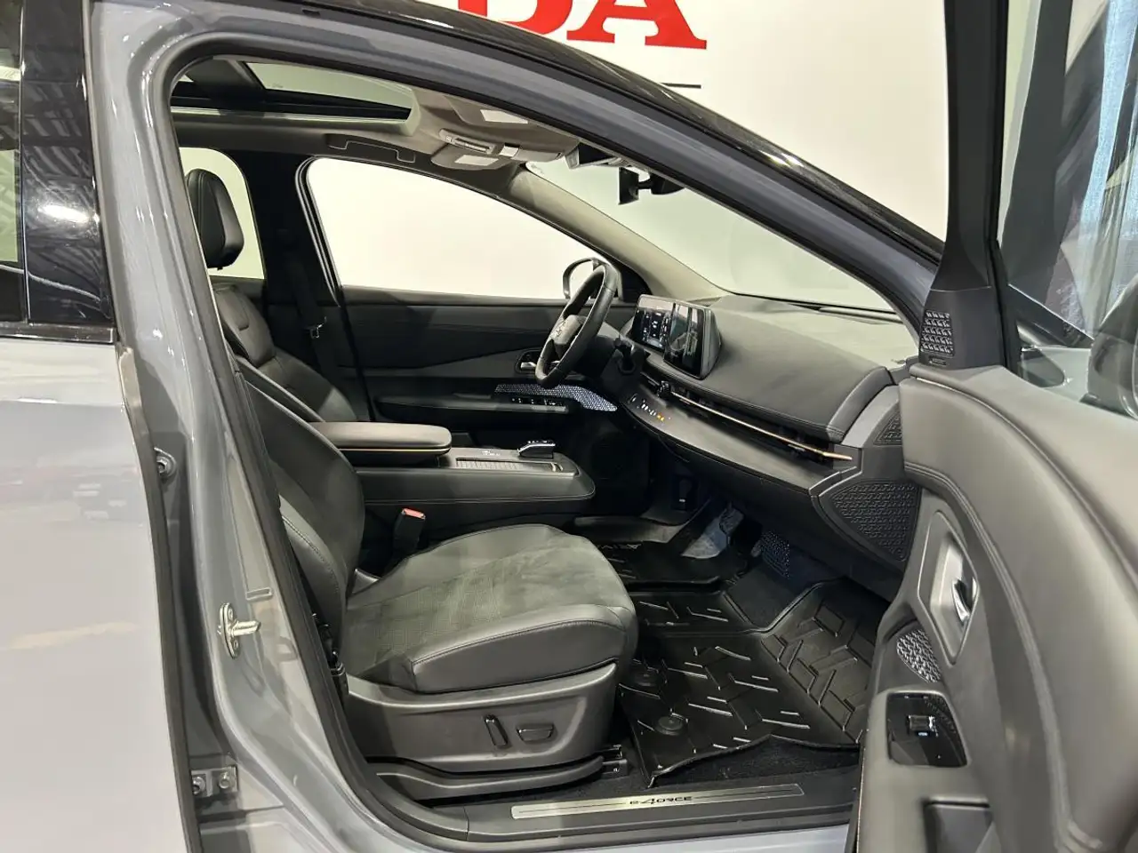 Nissan Ariya снимка Nissan Ariya