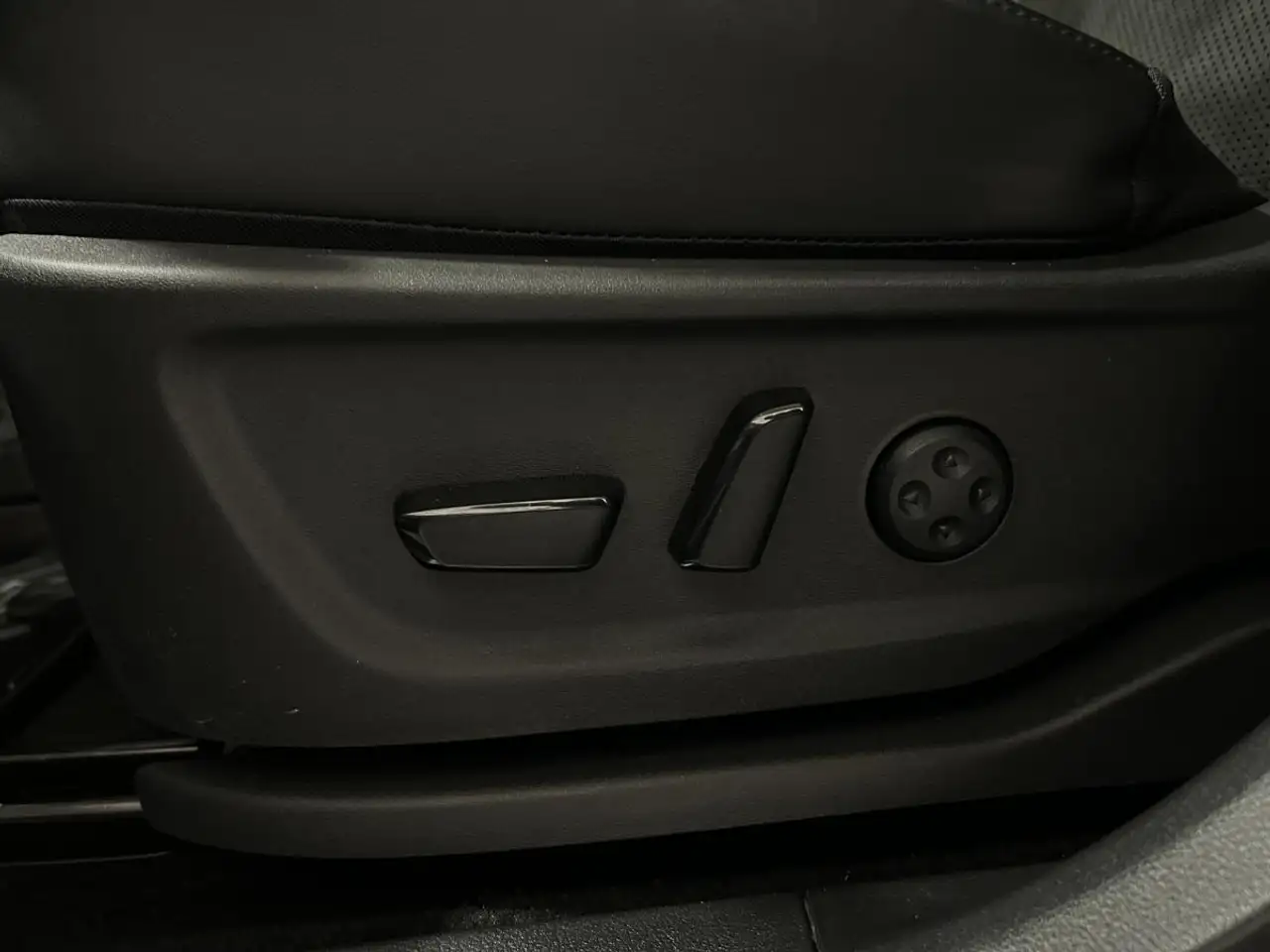 Nissan Ariya снимка Nissan Ariya