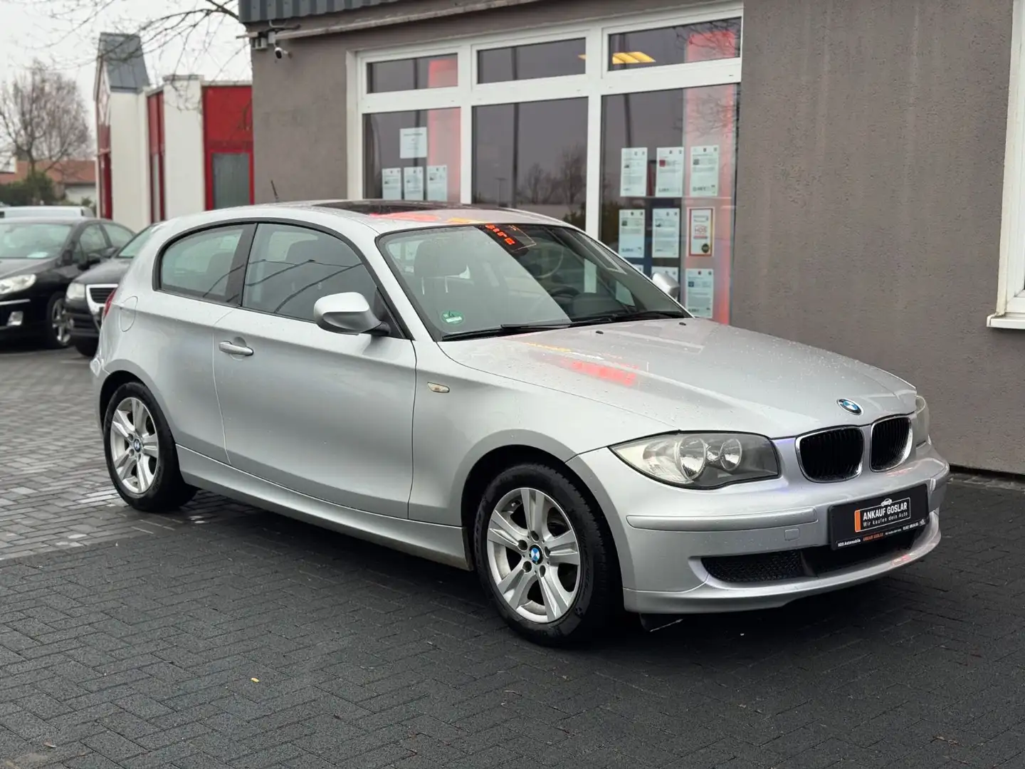 BMW 116 i *Klimaautomatik*Schiebedach*SHZ Silber - 2