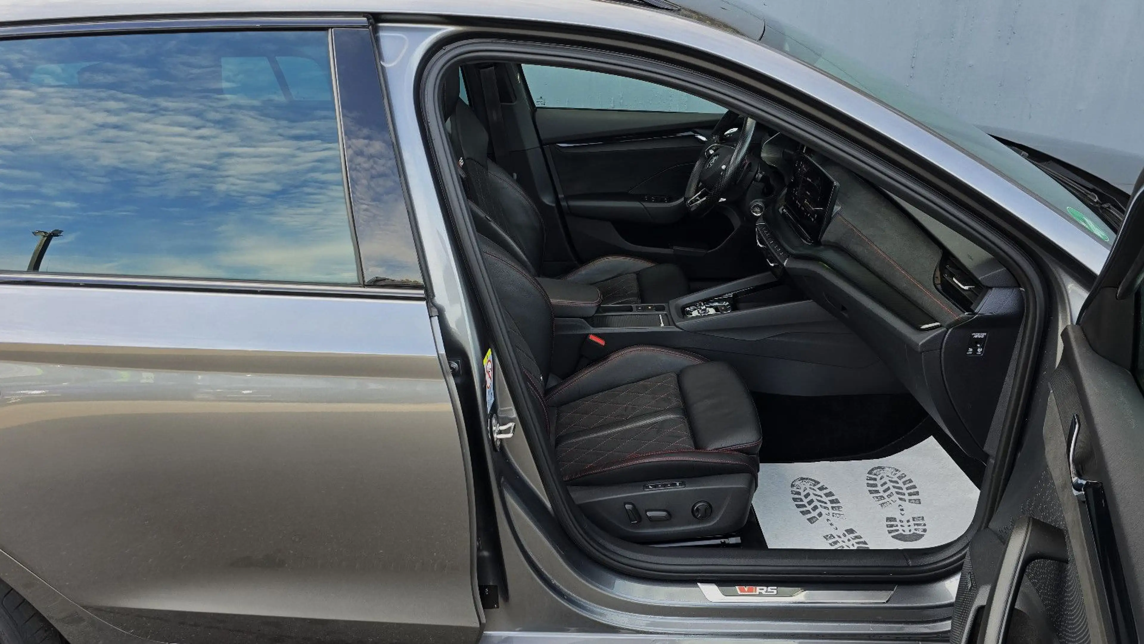 Skoda Octavia RS DSG Edition Pano/ACC/DCC/360/AHK/VOLL — photo 7