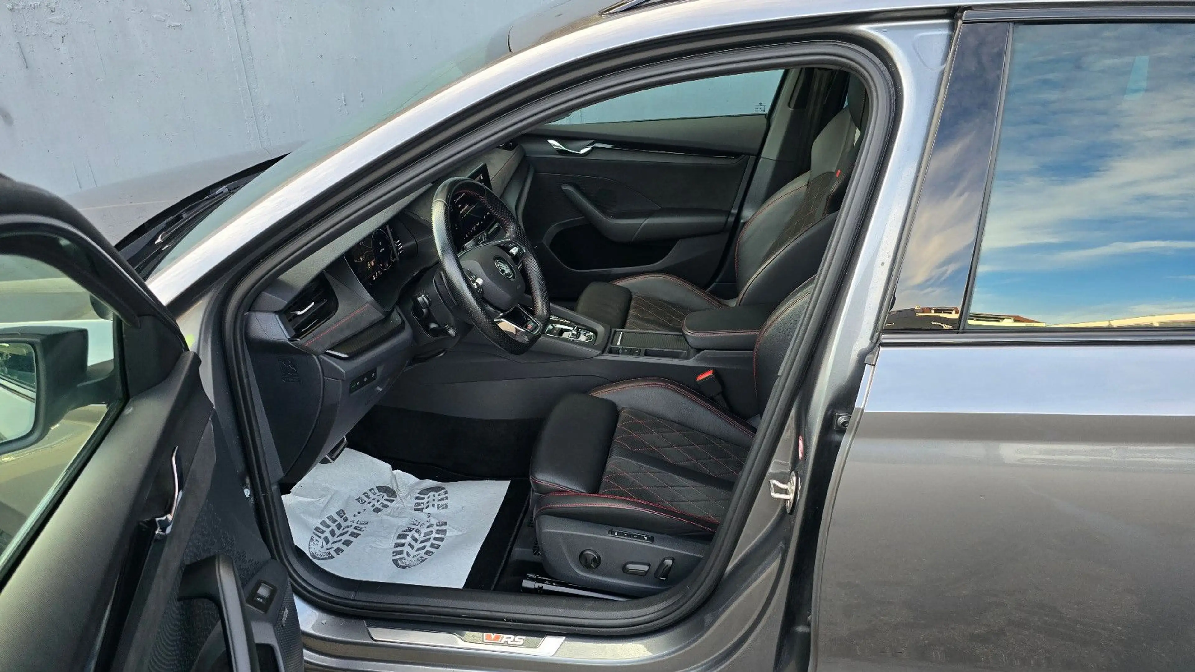 Skoda Octavia RS DSG Edition Pano/ACC/DCC/360/AHK/VOLL — photo 6