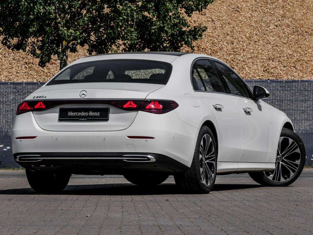 Mercedes-Benz E 220