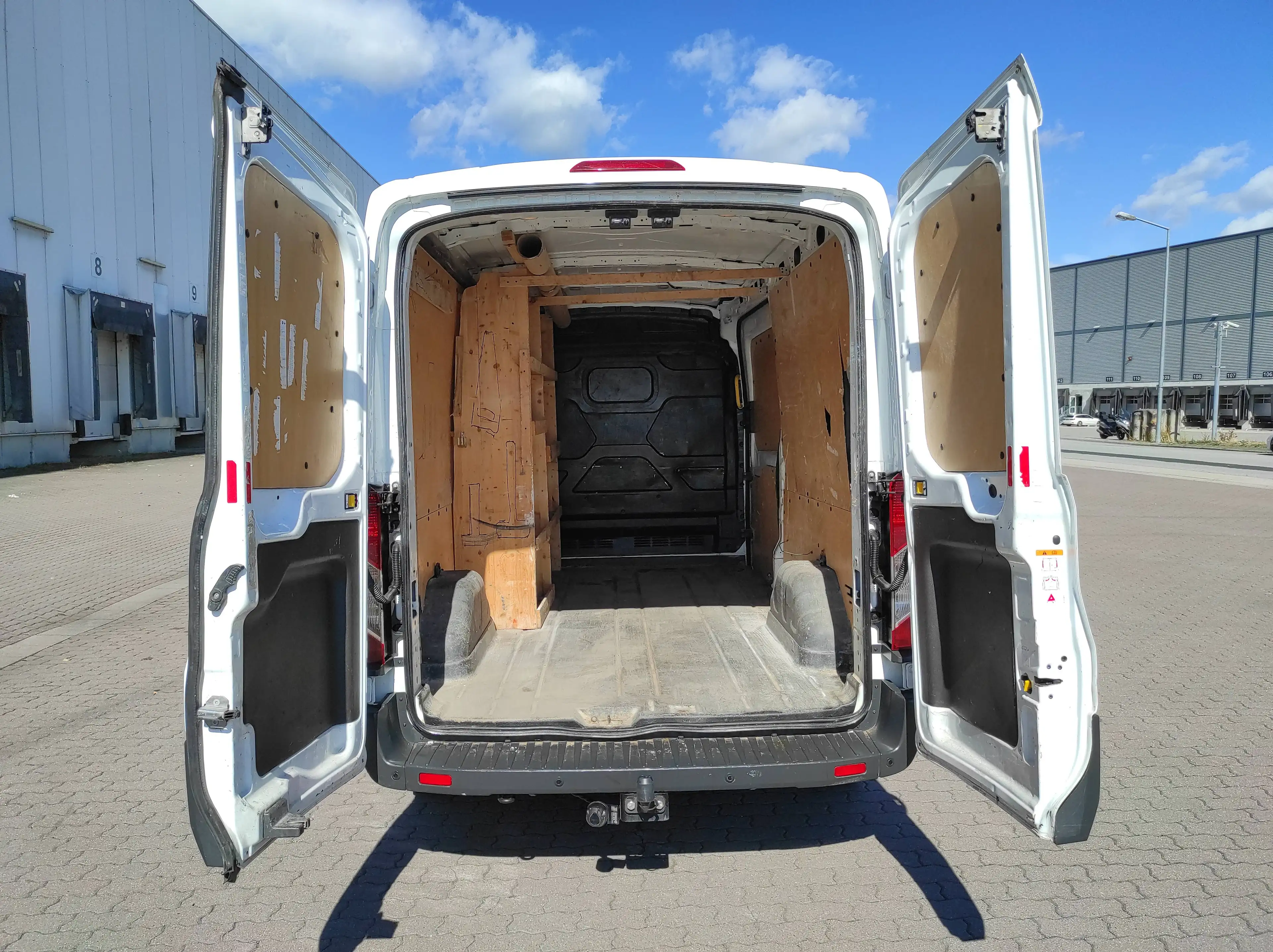 Ford Transit 2.0 KLIMA EURO-6 TEMP BC AHK 330 L3 Trend ALLWETTER PDCv+h ESP 6-GANG RADIO-USB — photo 14