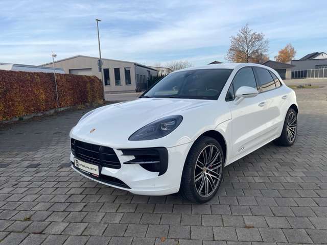 Imagine Porsche Macan GTS / 1. Hand / Techart / DE