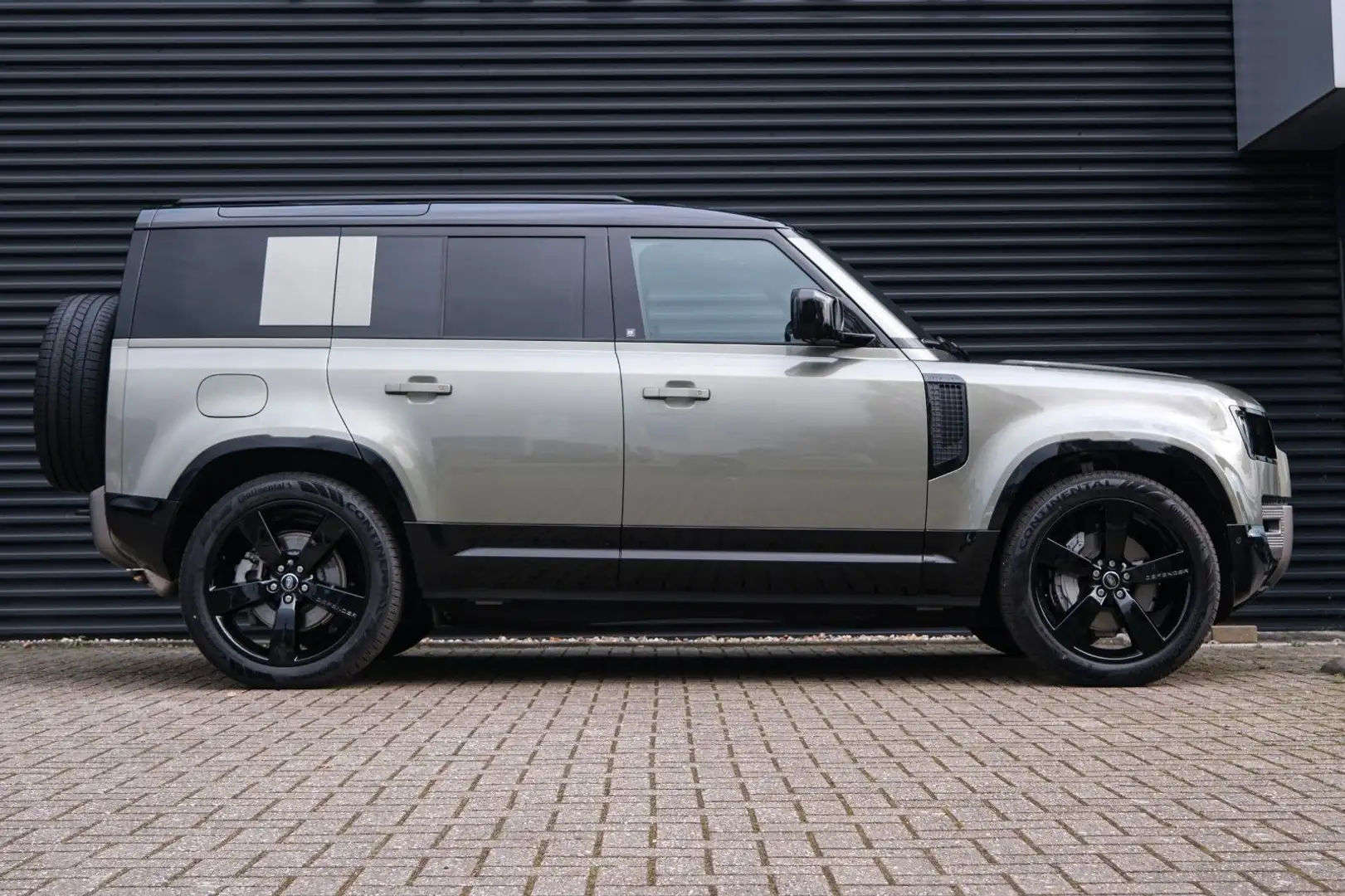 Land Rover Defender 110 P300e X-Dynamic HSE Grün - 2