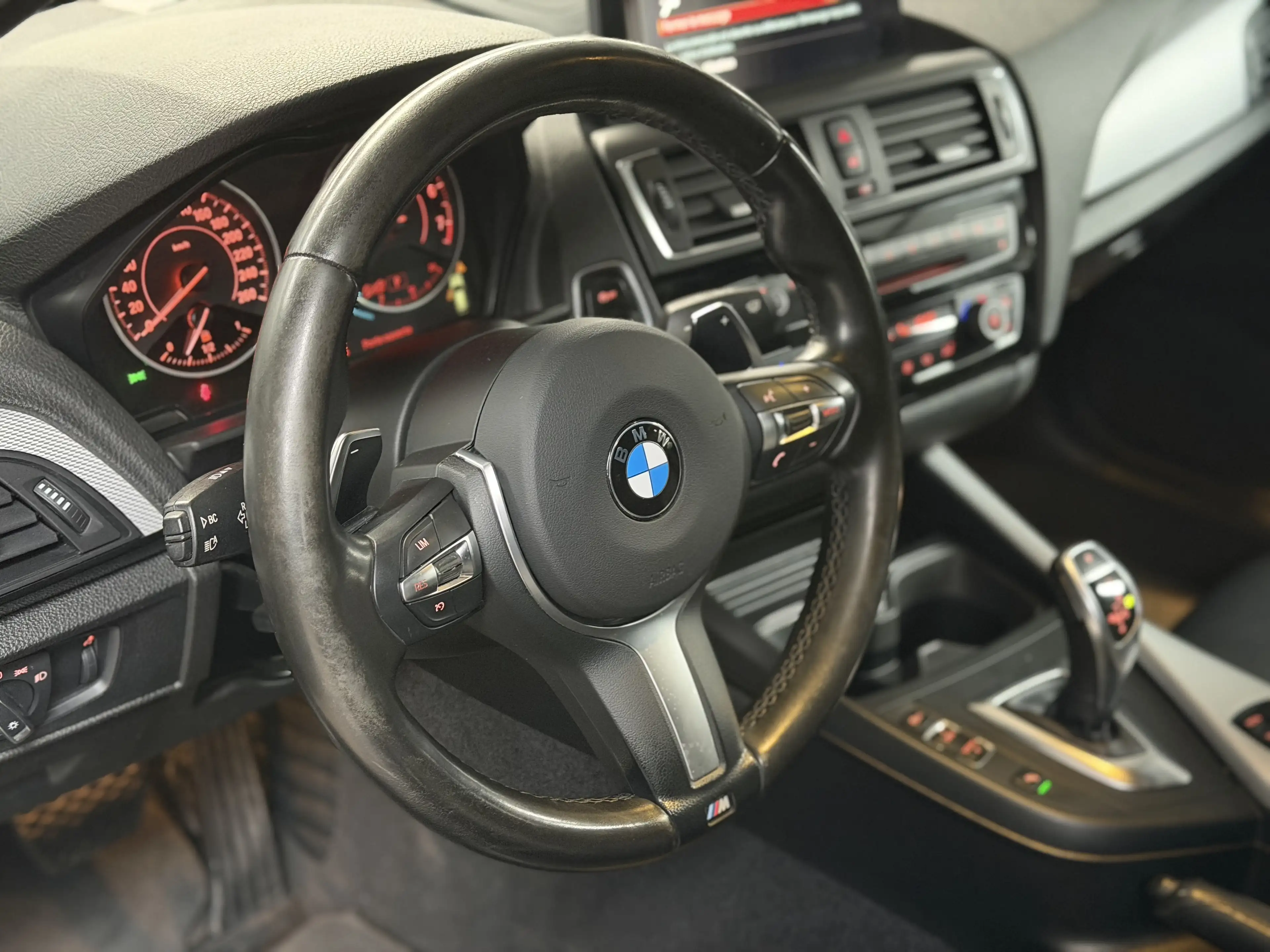 BMW 135 i * XDRIVE * CARPLAY * SONO * GPS * RADAR AV/AR — photo 7