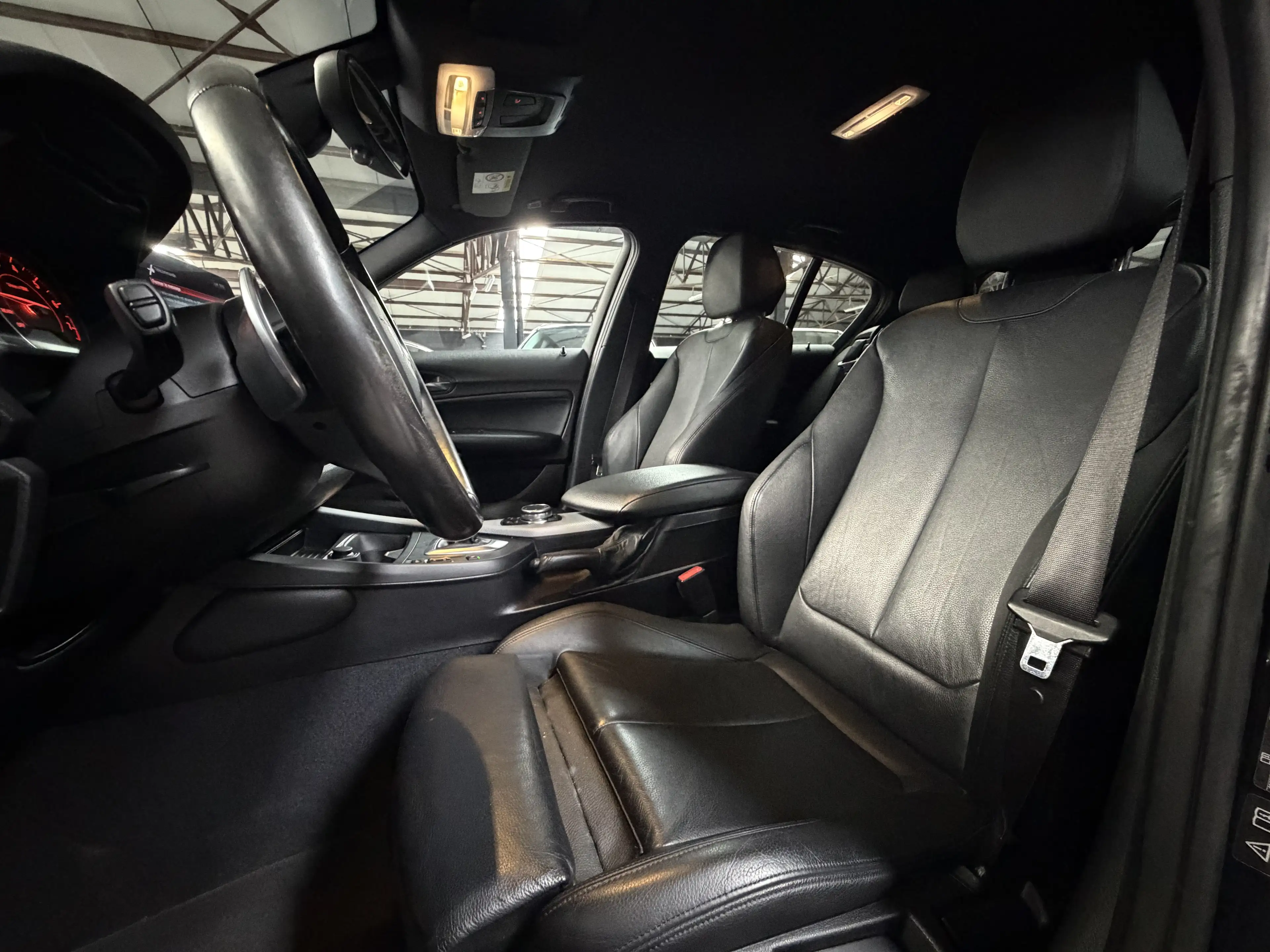 BMW 135 i * XDRIVE * CARPLAY * SONO * GPS * RADAR AV/AR — photo 8