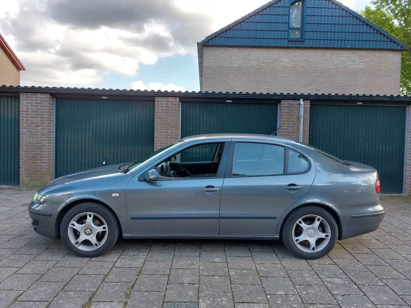 SEAT Toledo Toledo 1.6-16V Sport Gri - 1