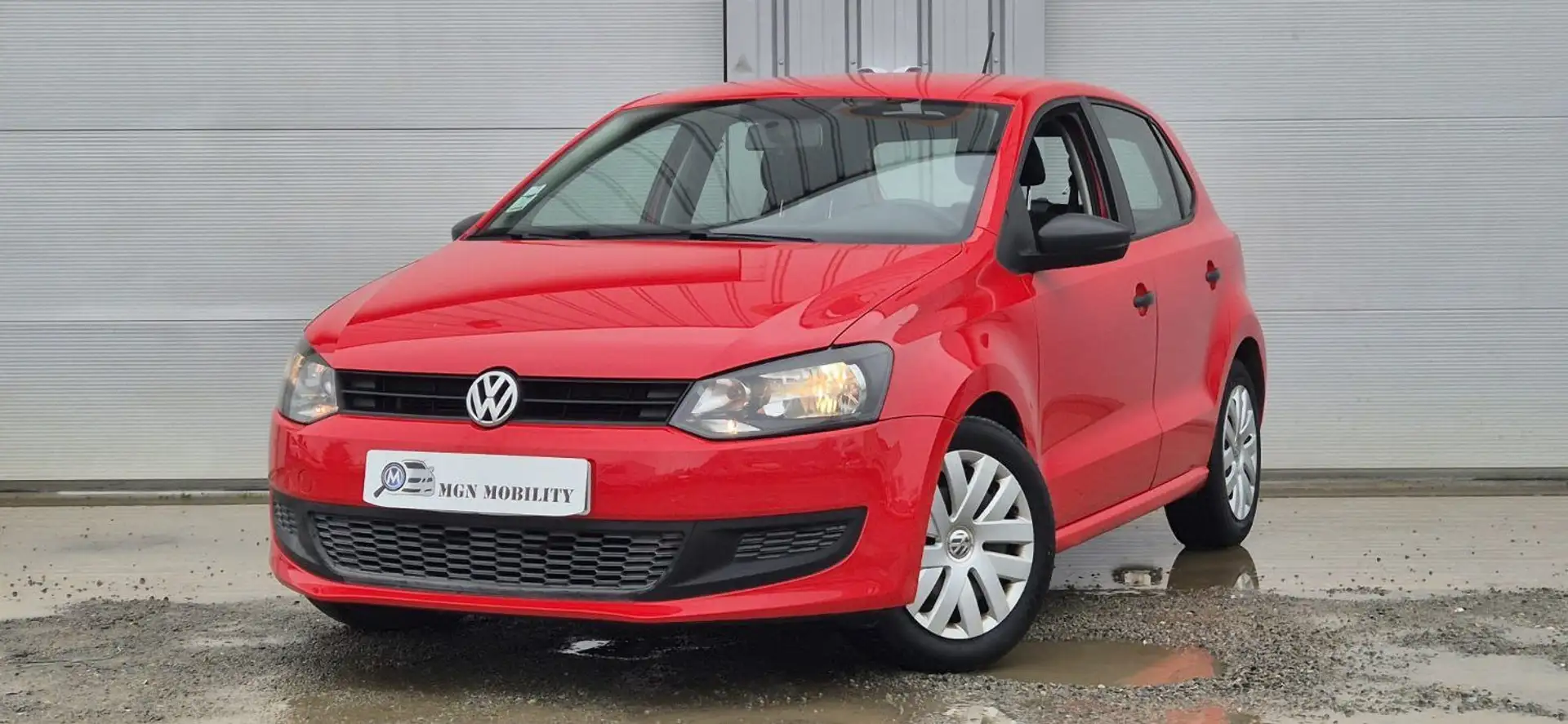 Volkswagen Polo POLO TRENDLINE TDI 75 PREMIERE MAIN Rouge - 1