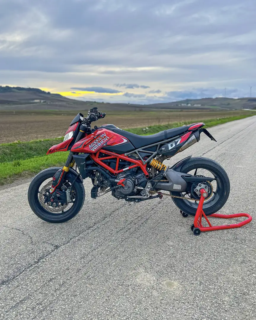 Ducati Hypermotard 950 RED - 2