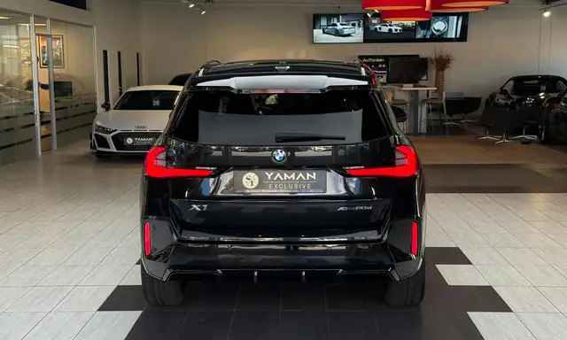 BMW X1 view 10