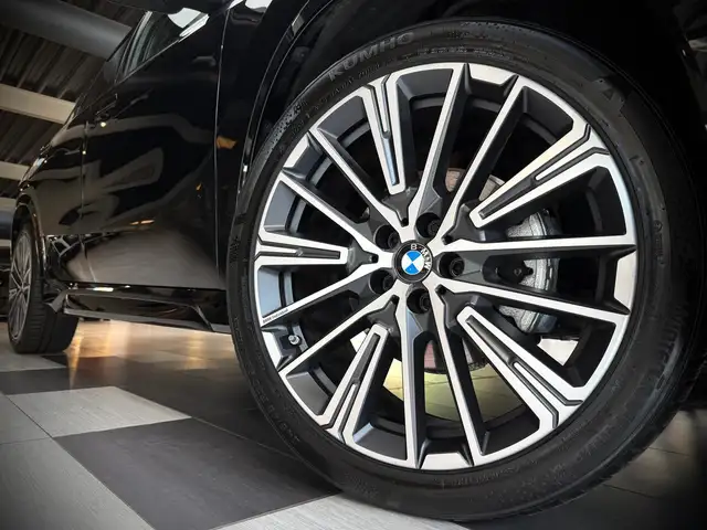 BMW X1 view 6