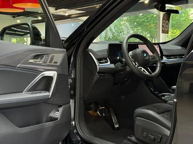 BMW X1 view 12