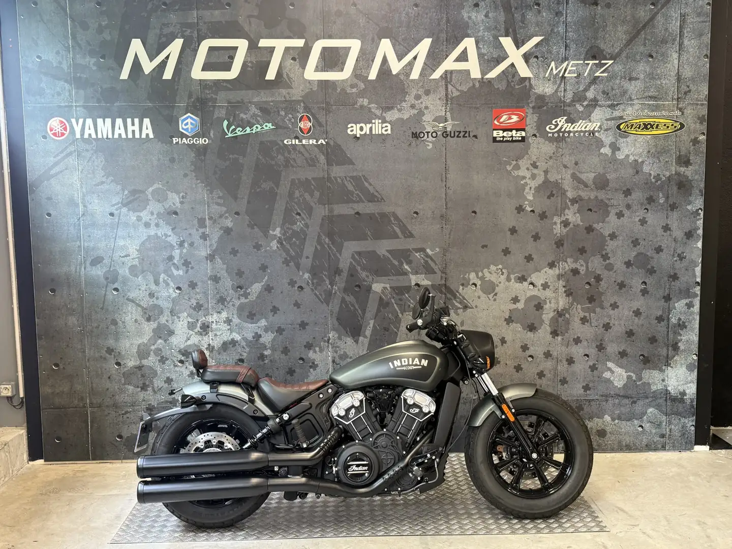 Indian Scout Gris - 1