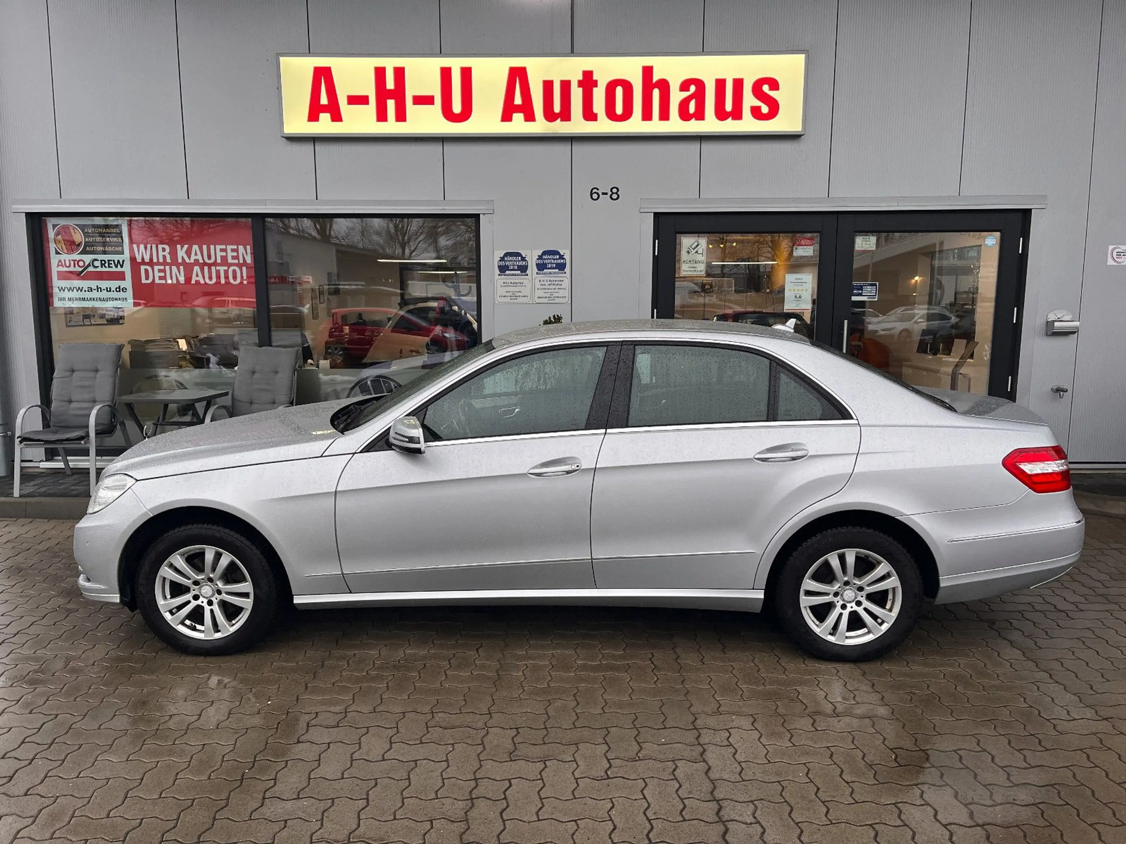 Mercedes-Benz E 220 Limousine CDI BlueEfficiency Elegance — photo 4