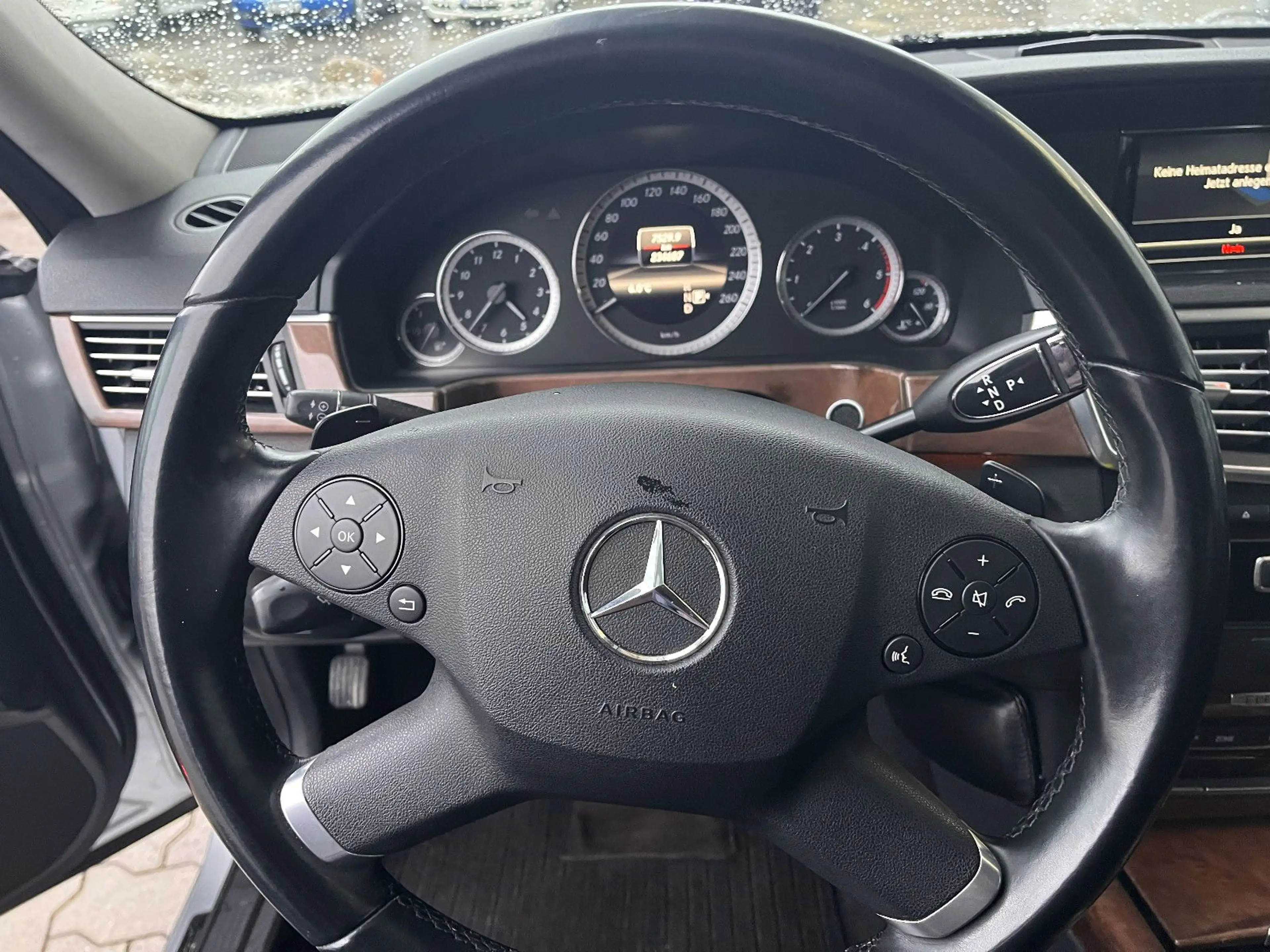 Mercedes-Benz E 220 Limousine CDI BlueEfficiency Elegance — photo 14