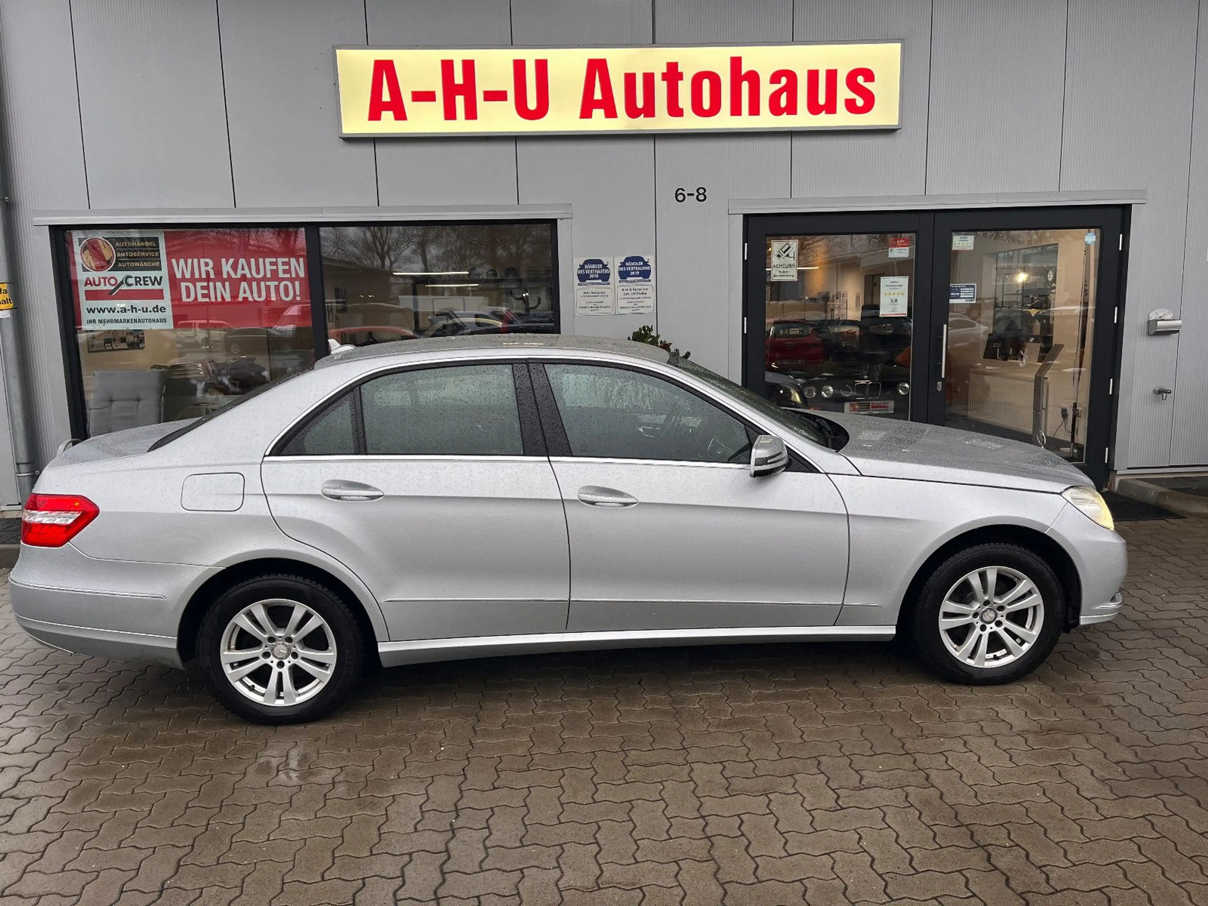 Mercedes-Benz E 220 Limousine CDI BlueEfficiency Elegance — photo 2