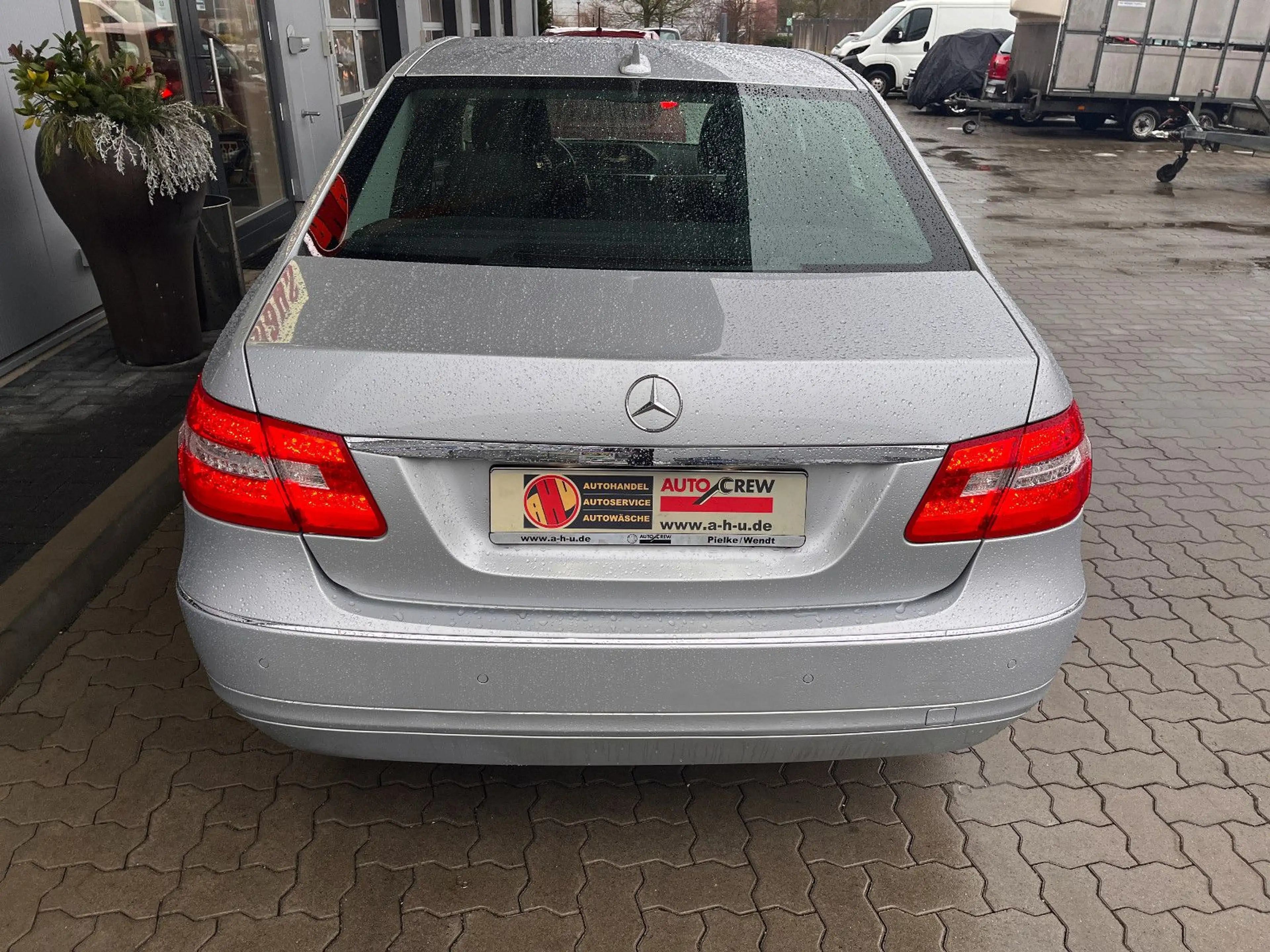 Mercedes-Benz E 220 Limousine CDI BlueEfficiency Elegance — photo 8
