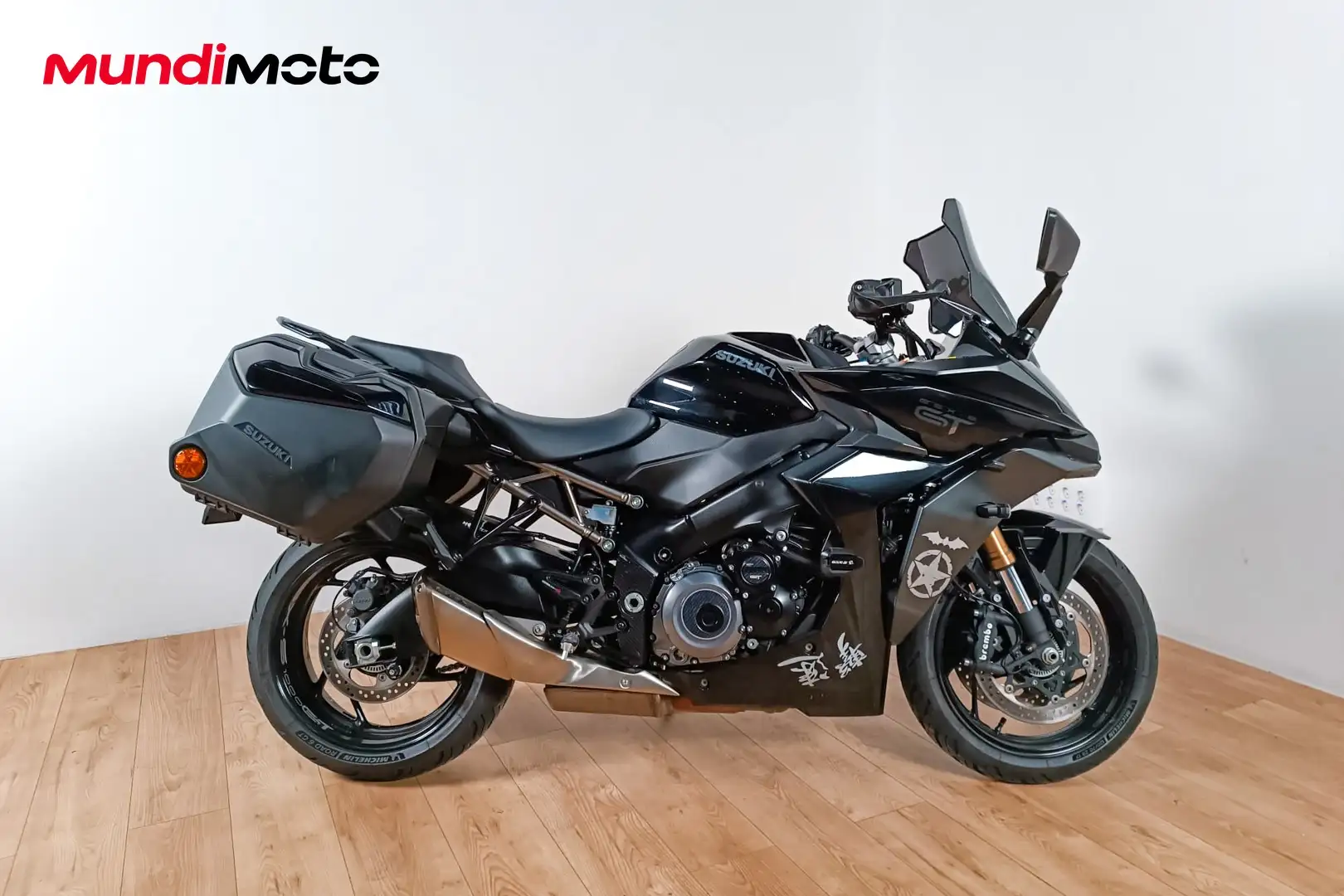 Suzuki GSX-S 1000 - 1