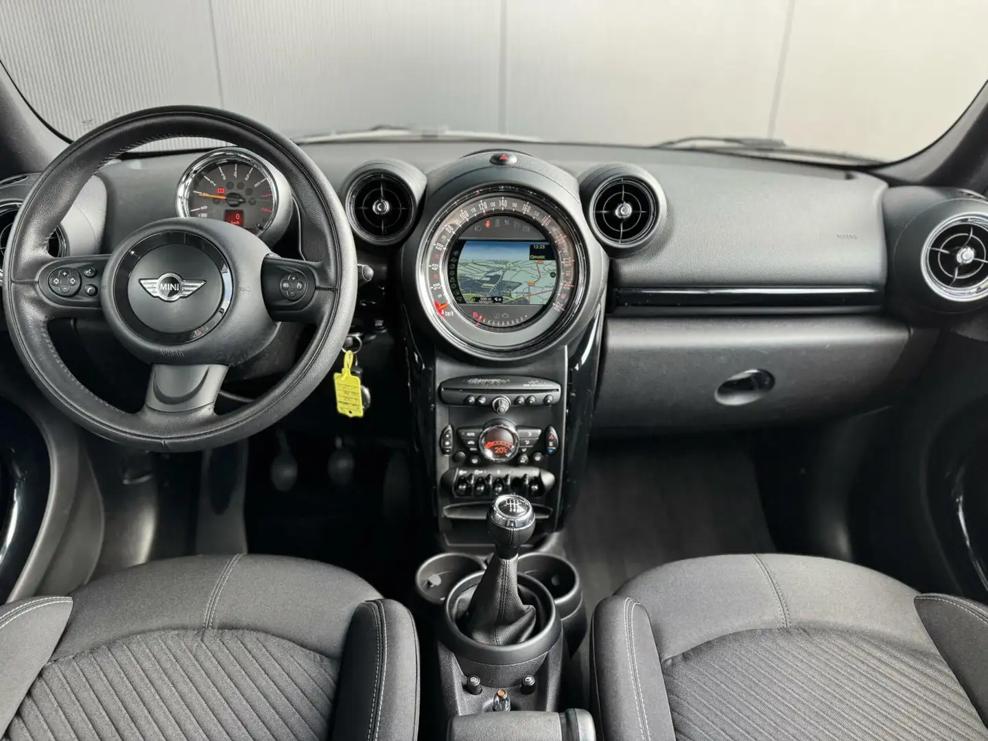 MINI One Countryman 1.6 Chili NL AUTO XENON*NAVI*PDC*CRUISE Gris - 2