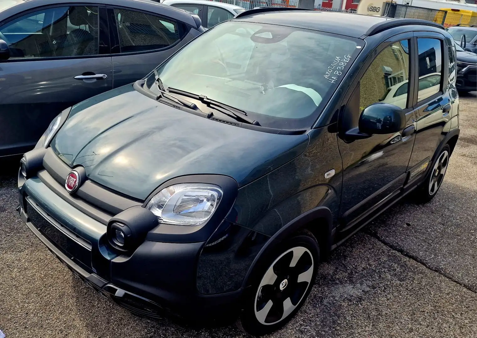 Fiat Panda III 2024 Pandina 1.0 Firefly Hybrid s&s Grün - 1