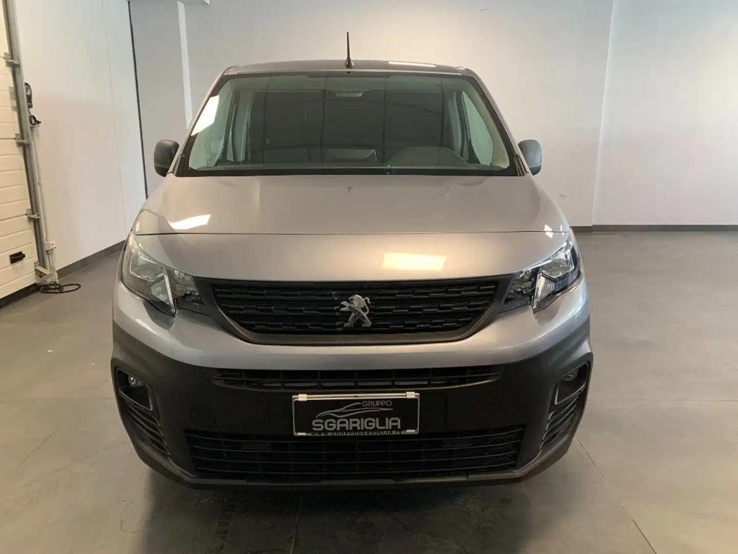 Peugeot Partner 1.5 BlueHDi 3 POSTI L1 Furgone Premium Grigio - 2