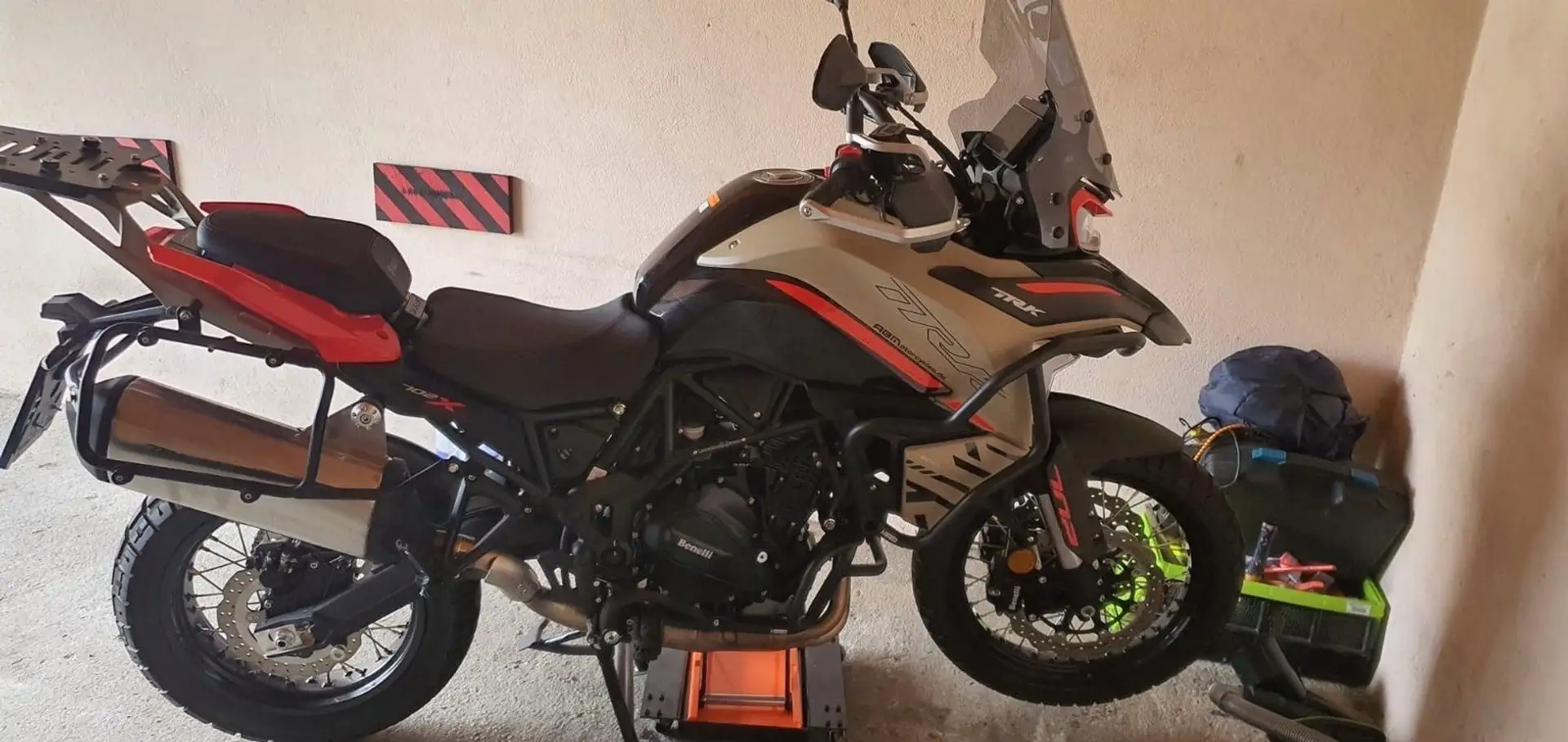 Benelli TRK 702 Schwarz - 1