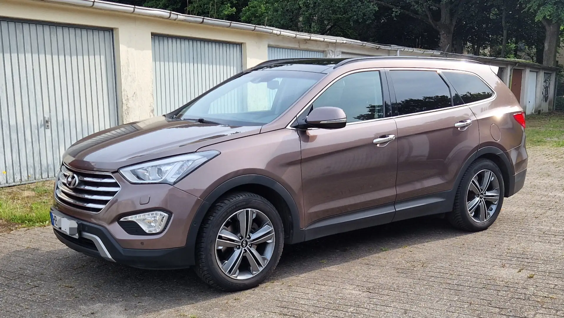 Hyundai Grand Santa Fe Grand Santa Fe 2.2 CRDI 4WD Automatik Premium Marrón - 1