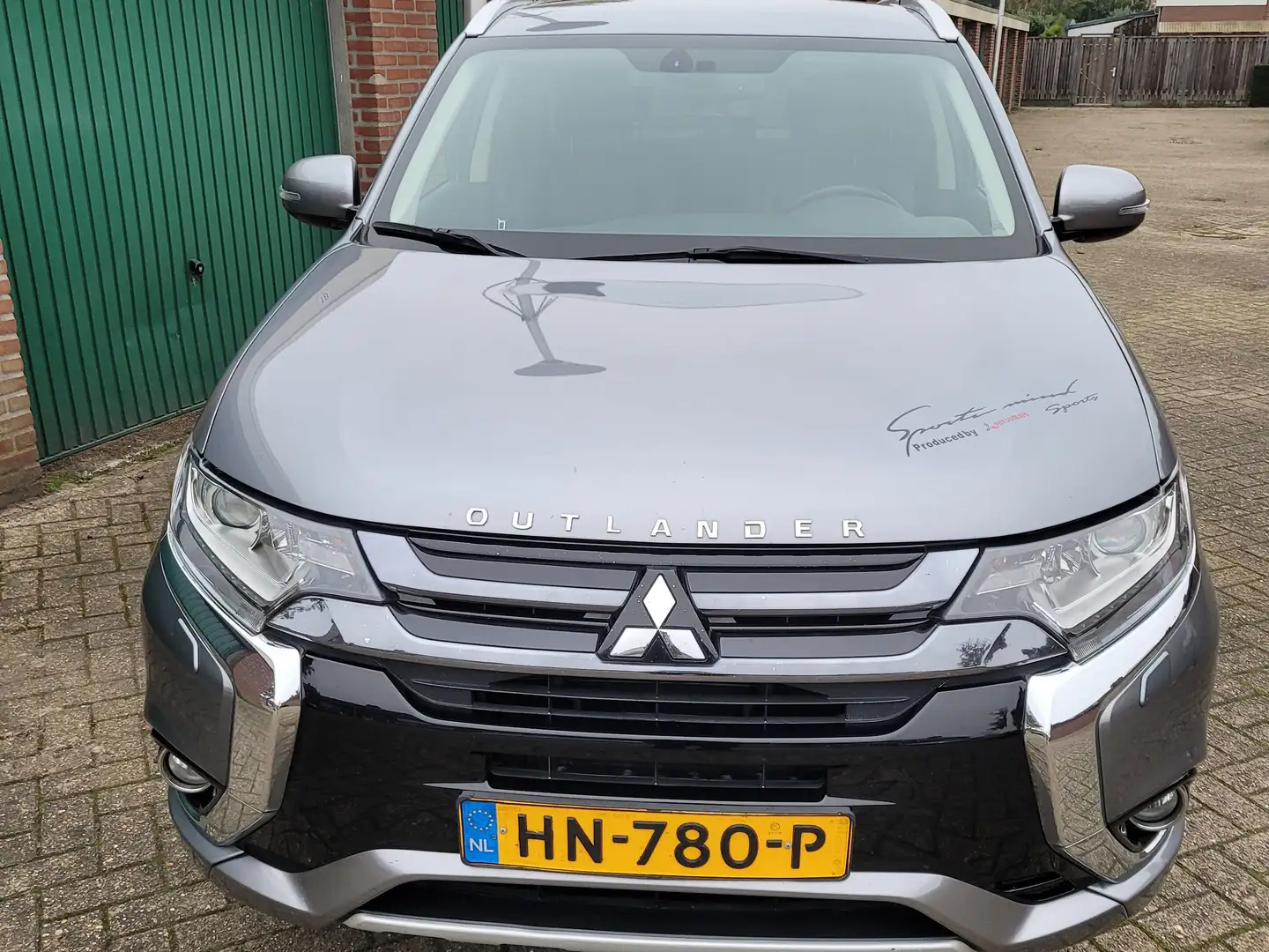 Mitsubishi Outlander Outlander 2.0 PHEV Bns. Edition Zilver - 2