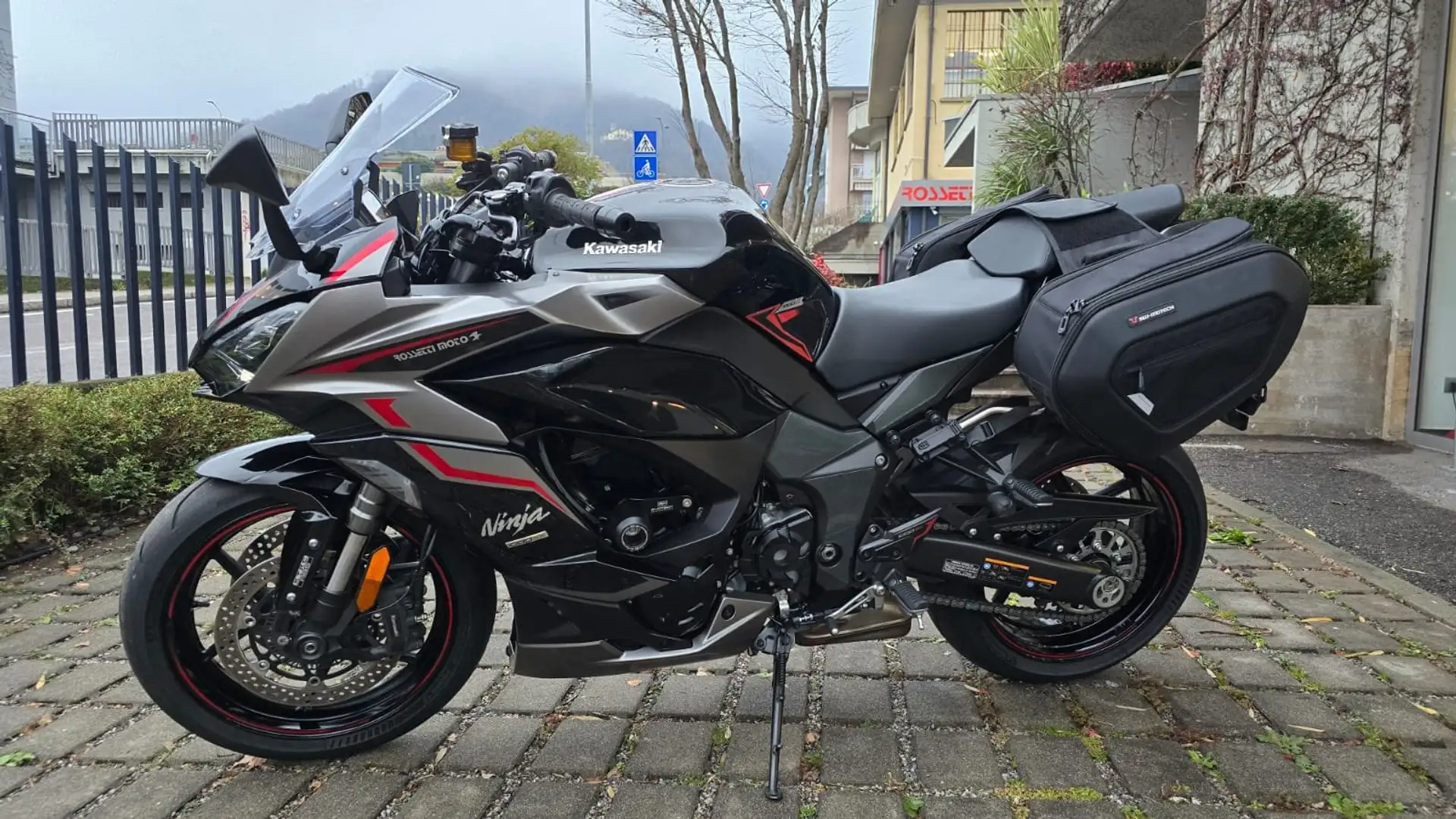 Kawasaki Ninja 1000SX - 1
