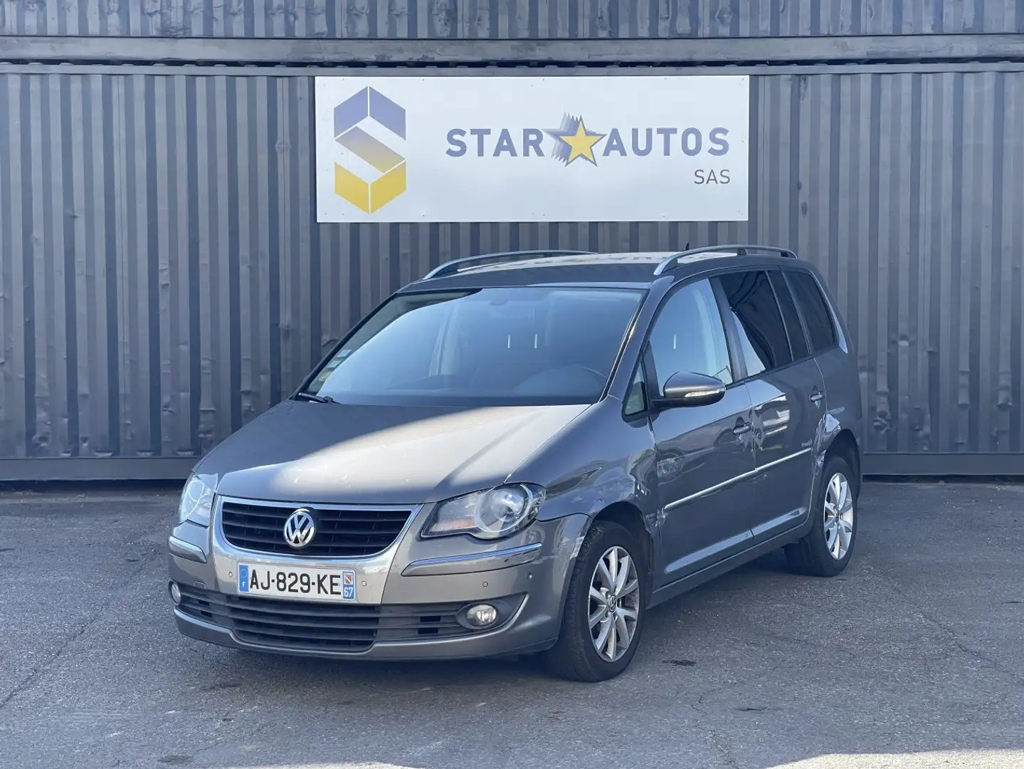 Volkswagen Touran Touran 2.0 16S TDI 140 Sportline Gris - 1