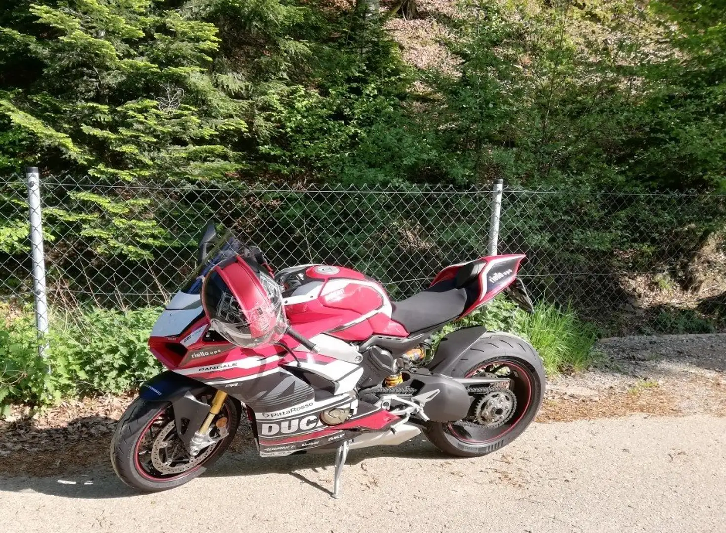 Ducati Panigale V4 S Rojo - 2