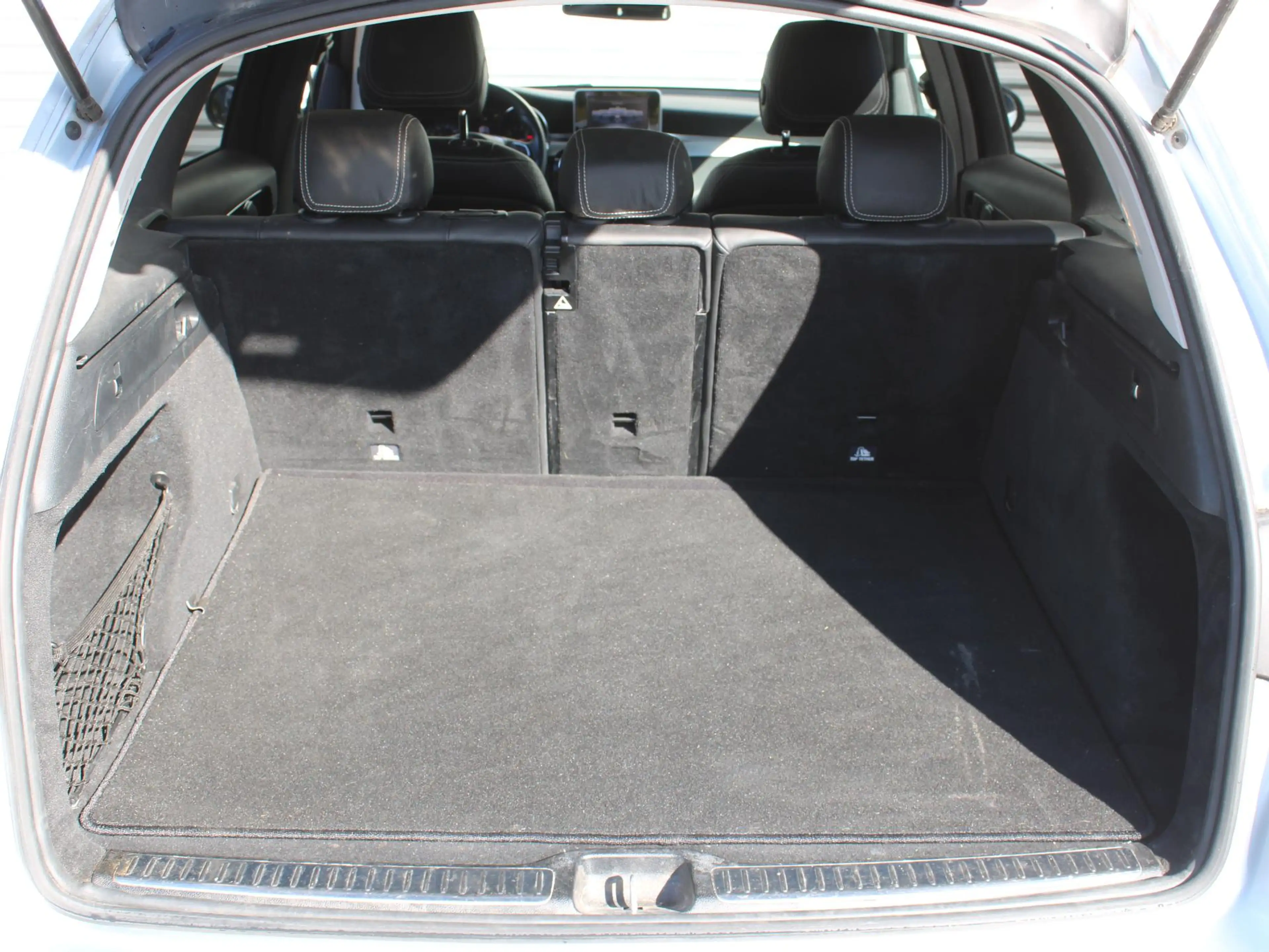 Mercedes-Benz GLC 250 4MATIC Premium Plus | Navi | Camera | Leder | Dode — photo 27