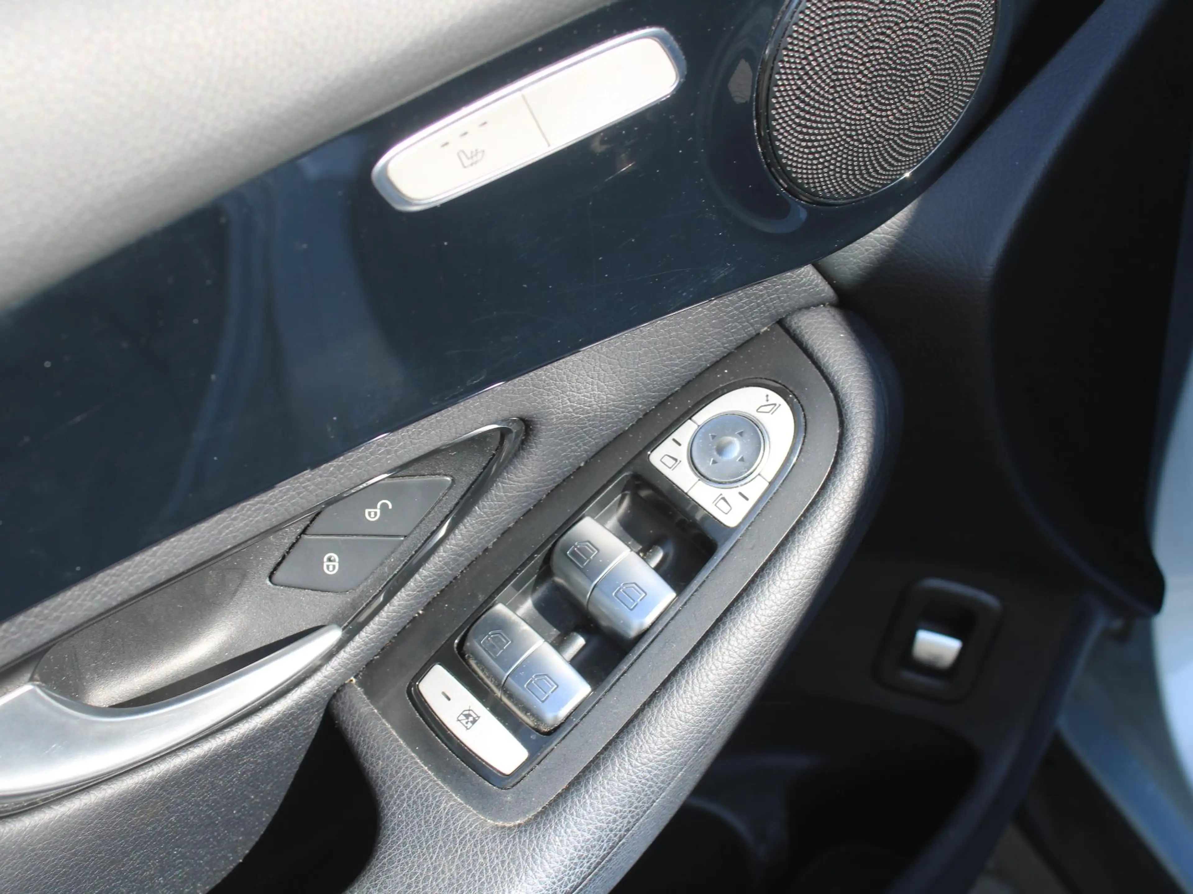 Mercedes-Benz GLC 250 4MATIC Premium Plus | Navi | Camera | Leder | Dode — photo 21