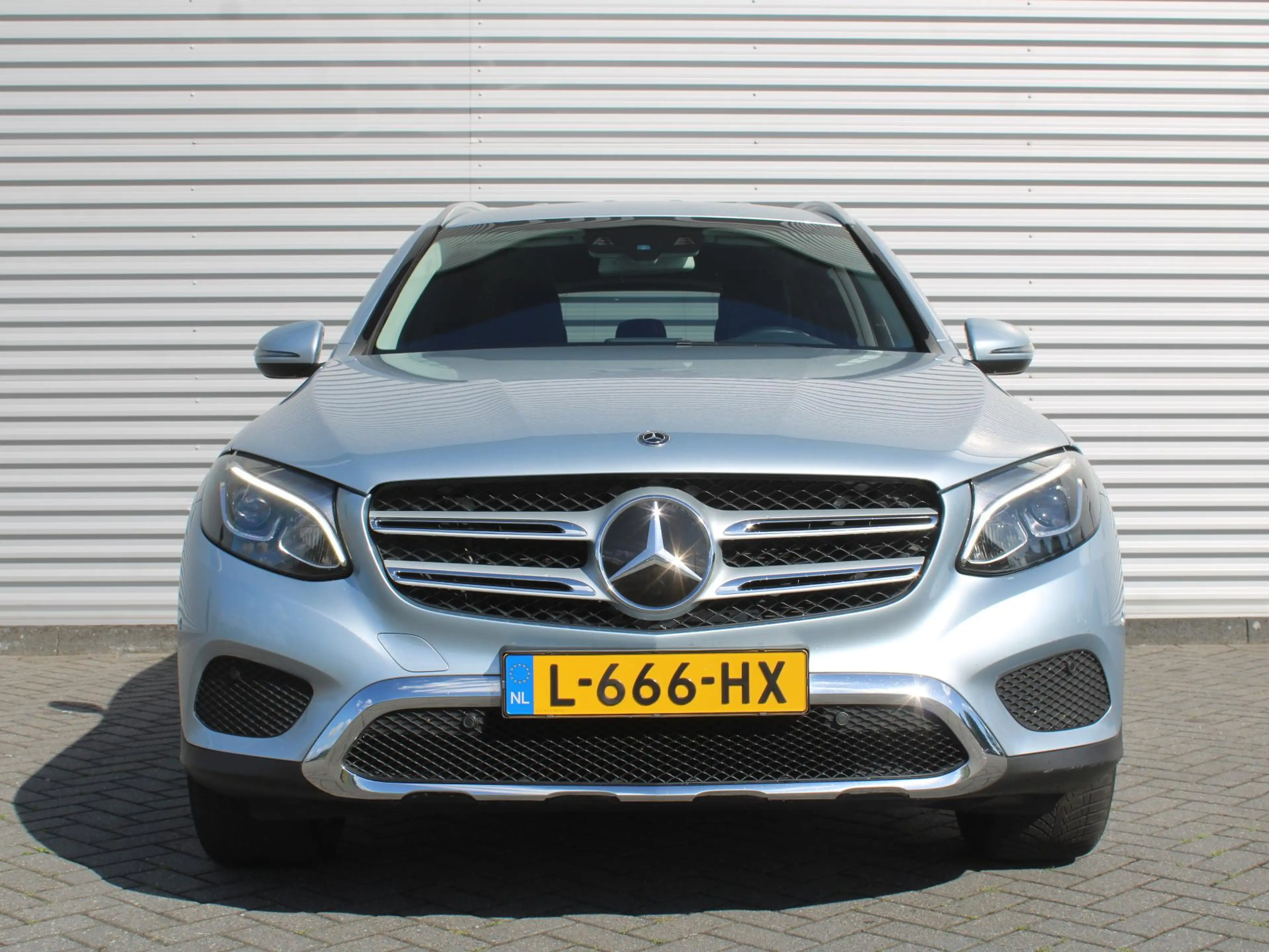 Mercedes-Benz GLC 250 4MATIC Premium Plus | Navi | Camera | Leder | Dode — photo 2