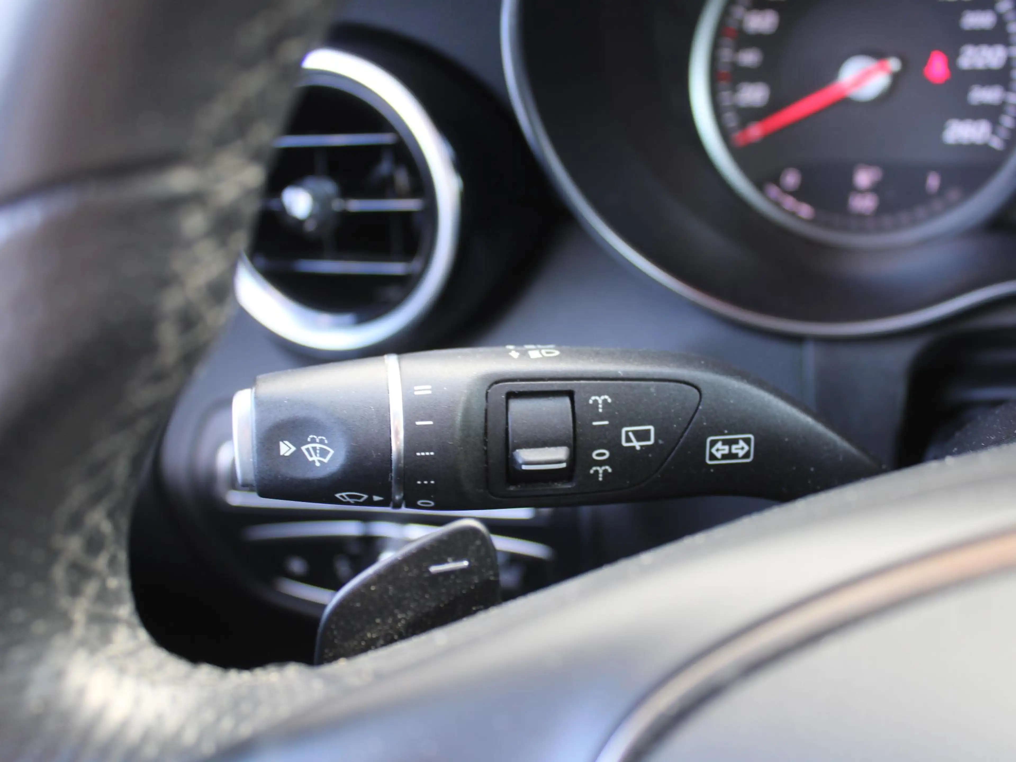 Mercedes-Benz GLC 250 4MATIC Premium Plus | Navi | Camera | Leder | Dode — photo 11