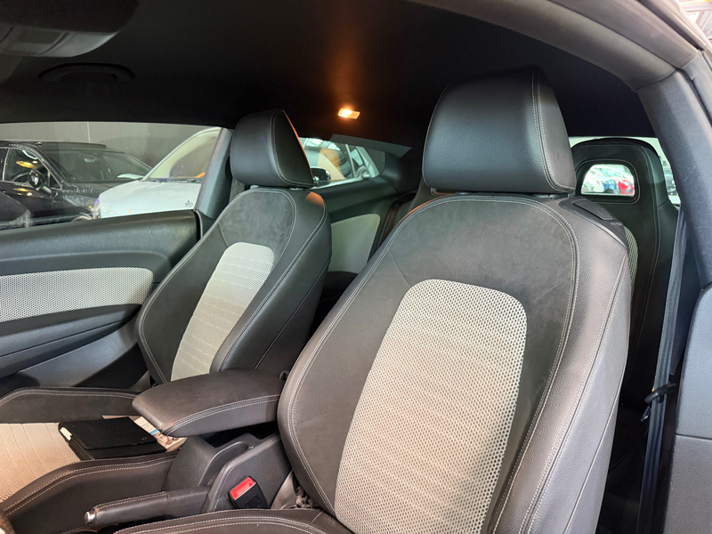 Volkswagen Scirocco Scirocco 1.4 TSI DSG — photo 8