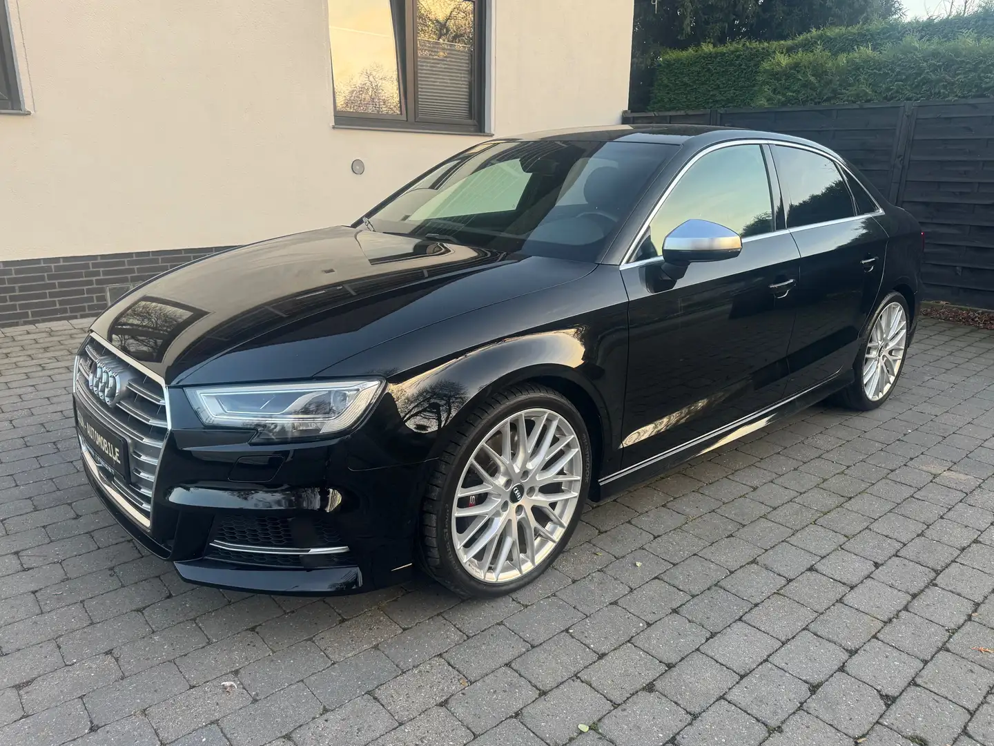 Audi S3 2.0 TFSI quattro S3 Schwarz - 1