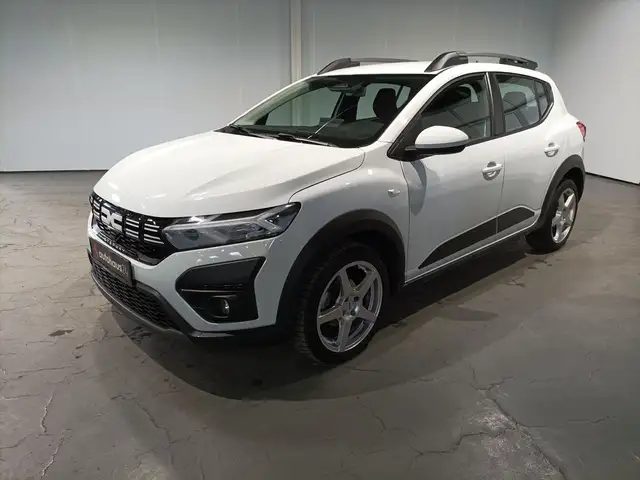 Dacia Sandero view 3