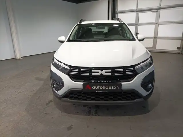 Dacia Sandero view 2