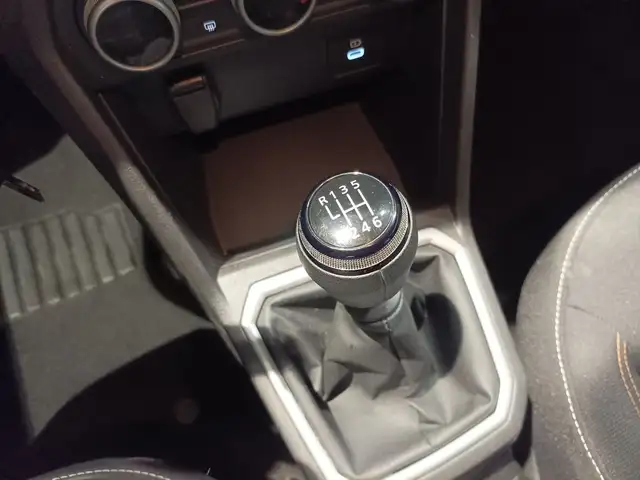 Dacia Sandero view 13