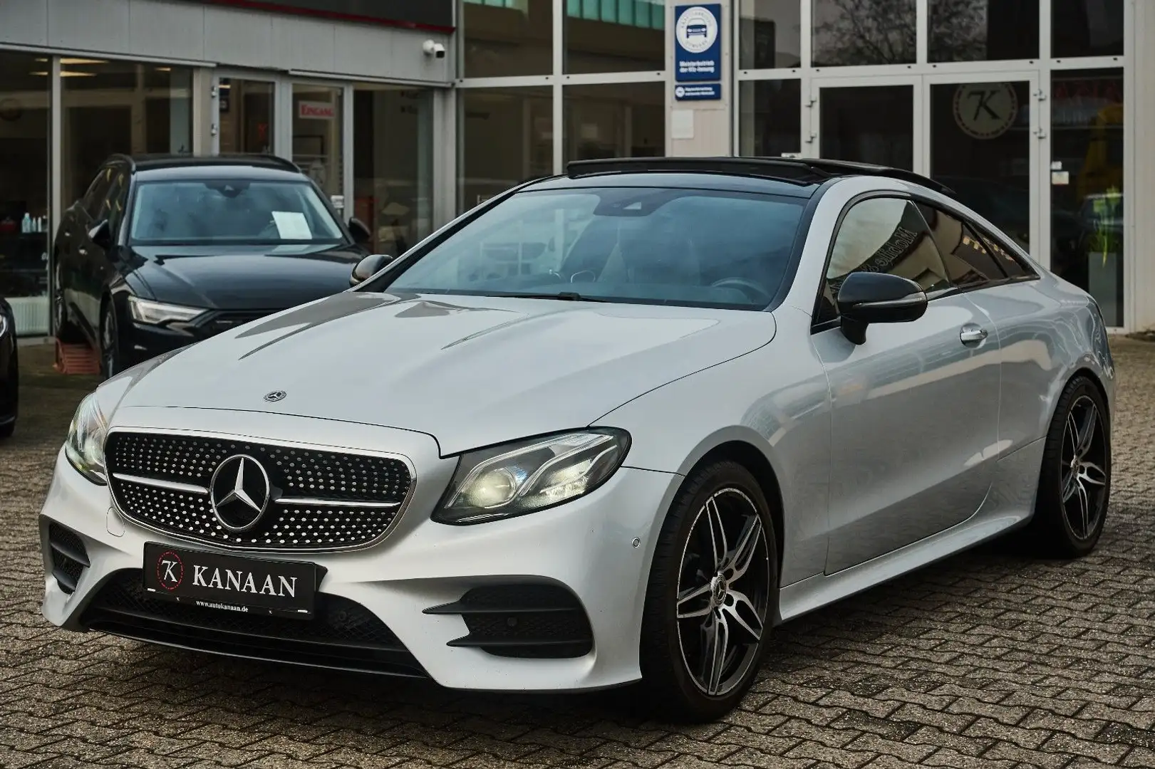 Mercedes-Benz E 200 Coupe AMG *PANORAMA|CAM|NIGHT|9G* Argent - 2