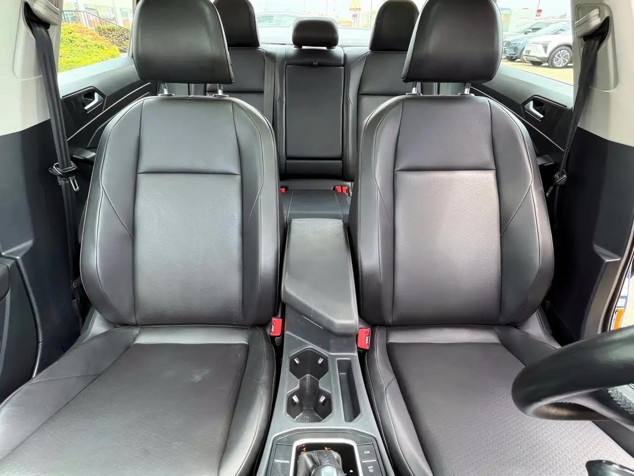 Volkswagen Jetta снимка Volkswagen Jetta