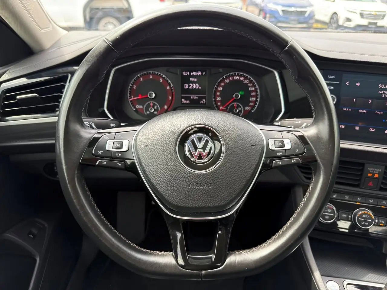 Volkswagen Jetta снимка Volkswagen Jetta